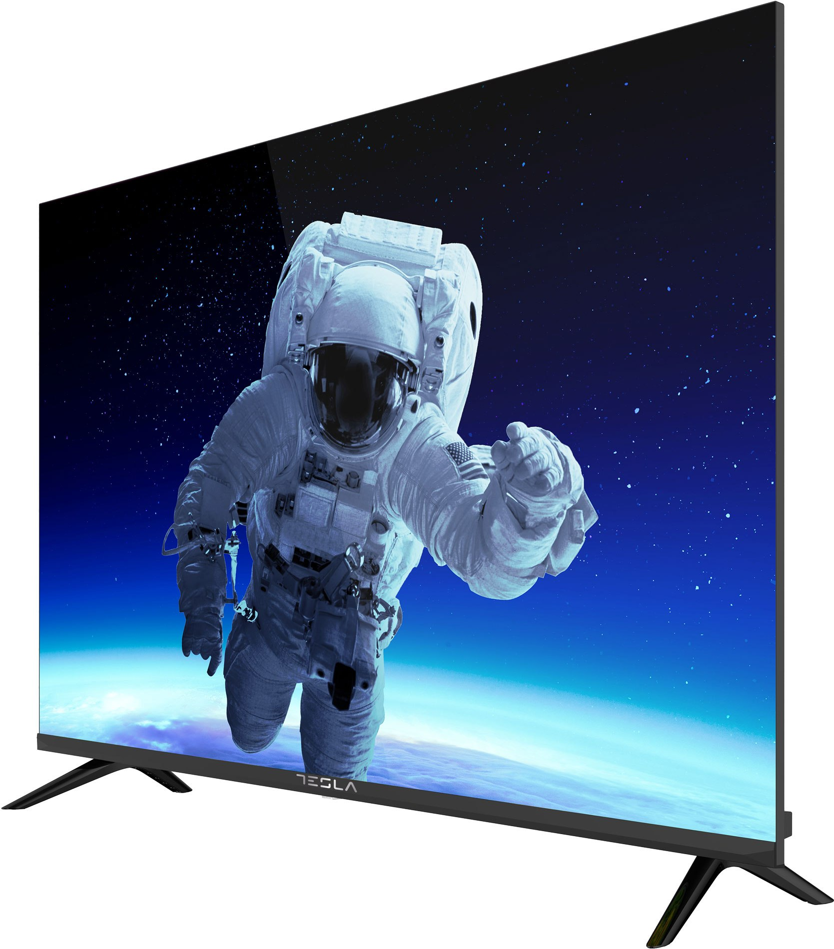 Una pantalla de TV grande muestra un astronauta en el espacio sobre la Tierra. El televisor está sobre fondo blanco.