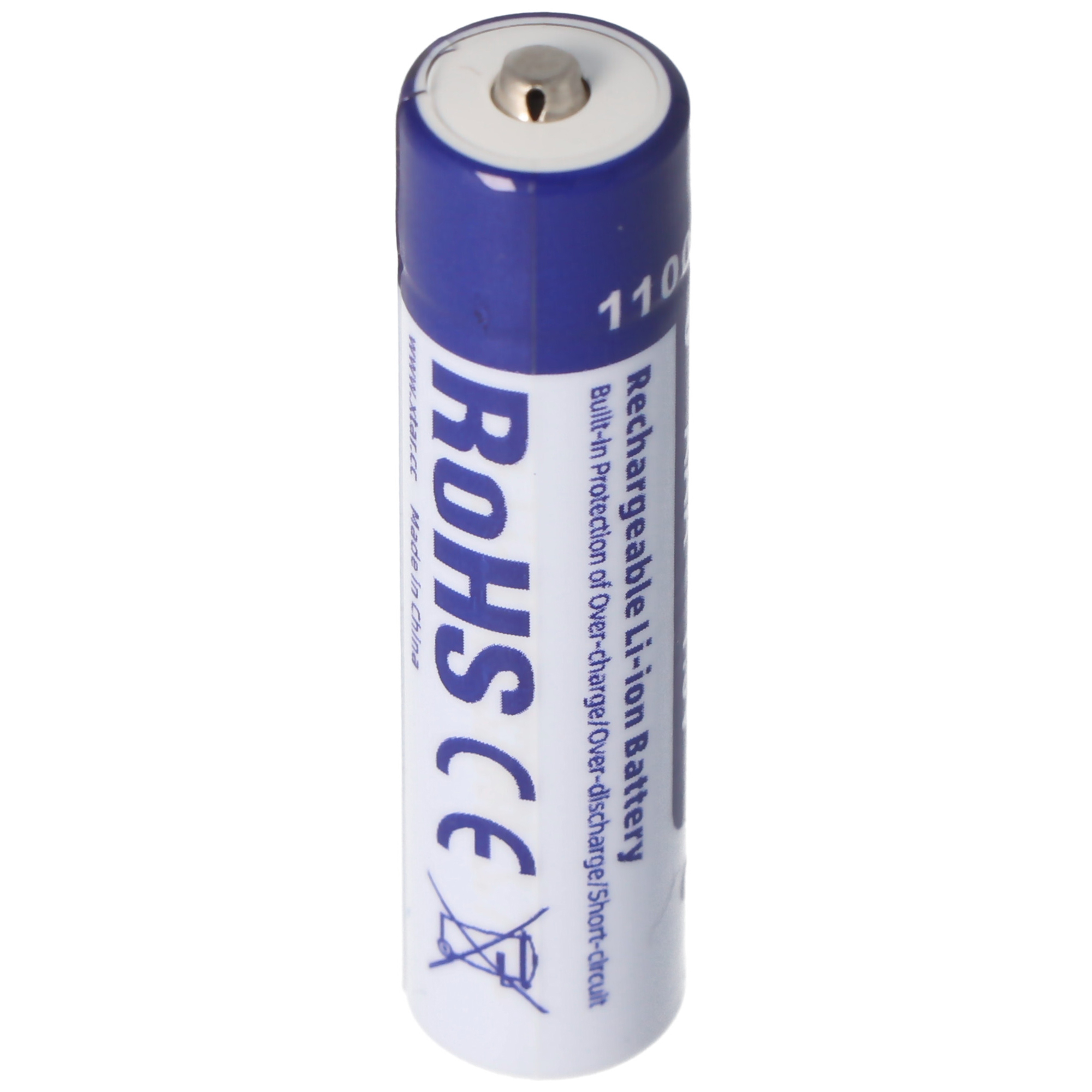 Een enkele oplaadbare AA-batterij, met een blauwe bovenkant en witte tekst op een witte achtergrond.