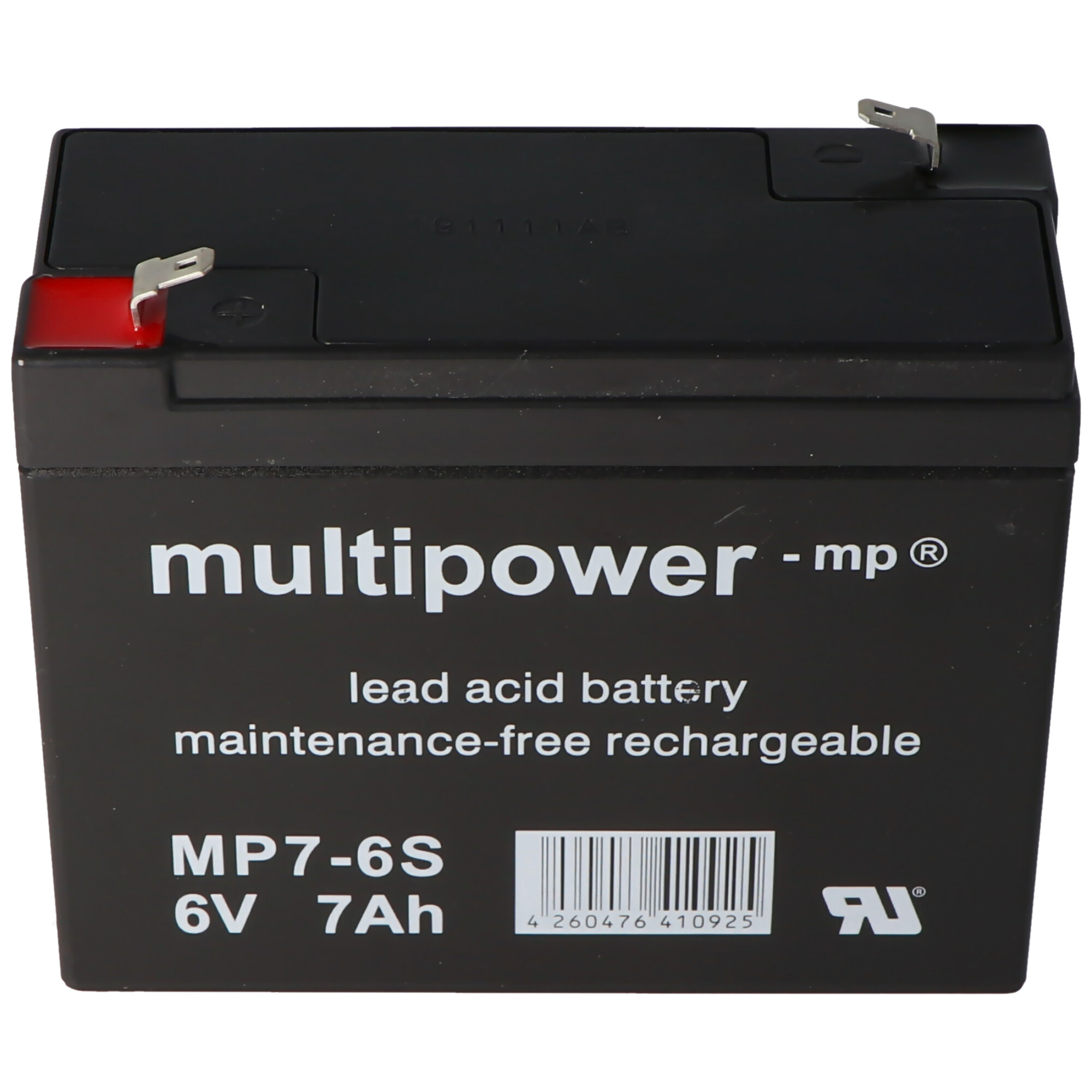 Schwarze, rechteckige Multi-Power MP7-6S 6V 7Ah Batterie. Weißer Hintergrund.