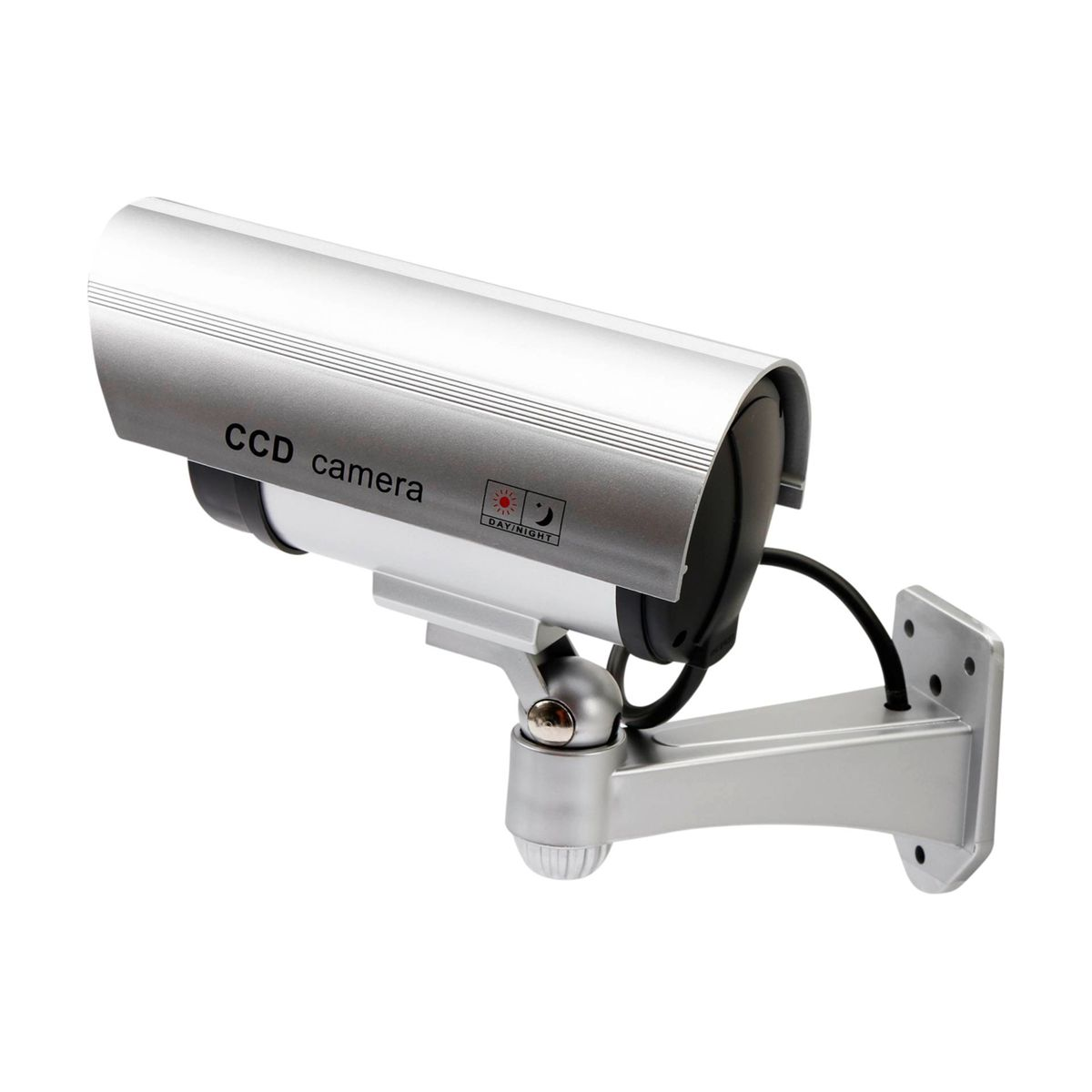 Silberne CCD-Kamera an der Wand montiert, mit schwarzem Kabel und Tag/Nacht-Markierung.