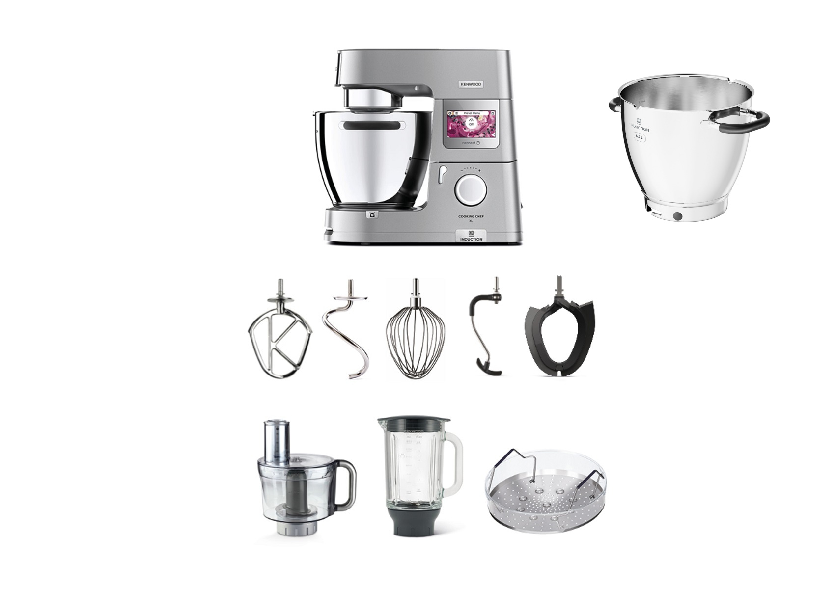 Ein silberner Kenwood Cooking Chef Mixer mit Zubehör: Schüsseln, Schneebesen und einem Mixer. Weißer Hintergrund.