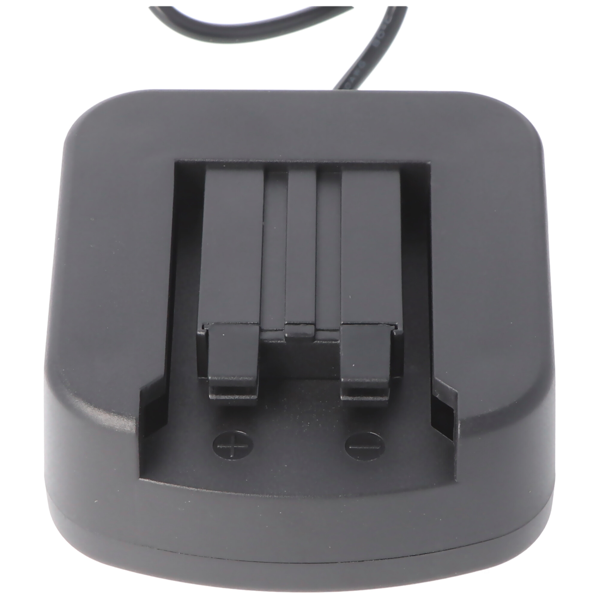 Eine schwarze Ladestation mit zwei Schlitzen für Batterien. Plus- und Minuszeichen sind sichtbar.