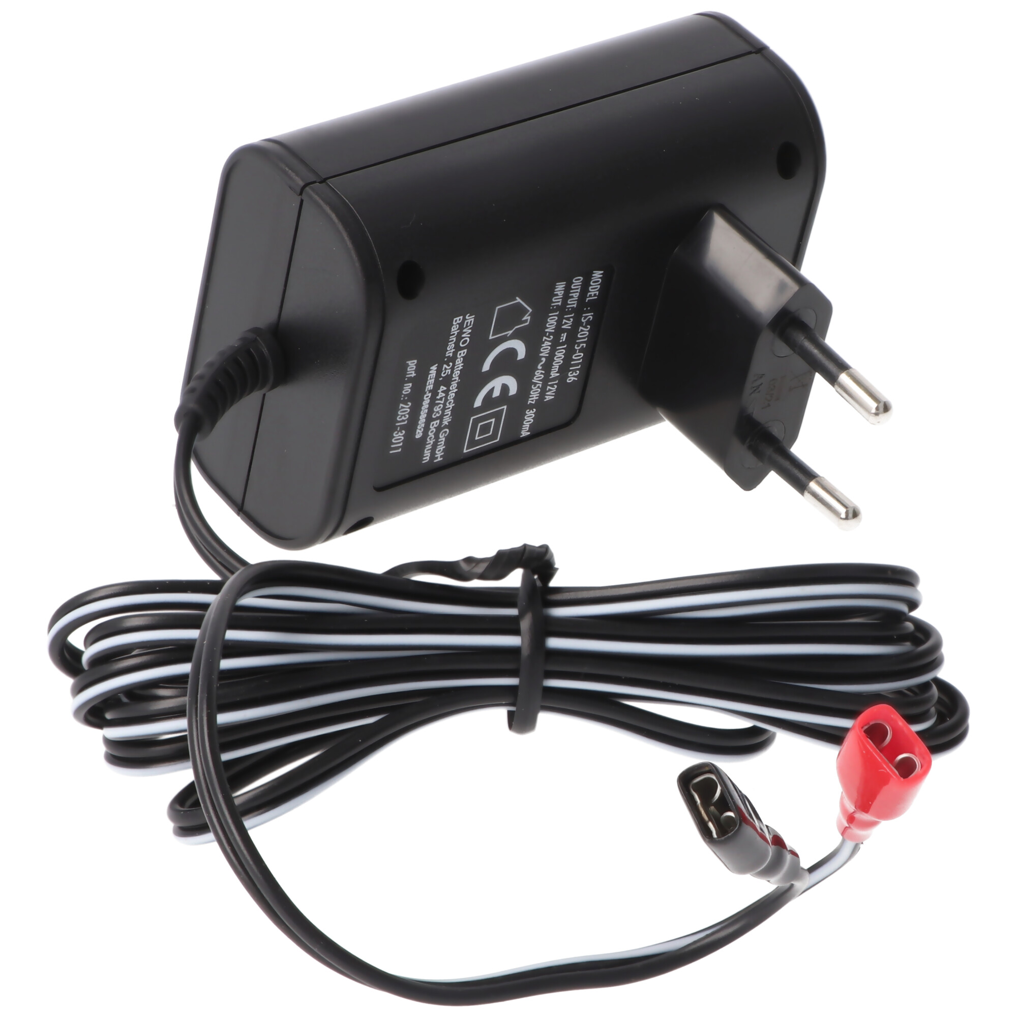 Ein schwarzes Ladegerät mit Kabel und Stecker. Es gibt rote und schwarze Anschlussklemmen.