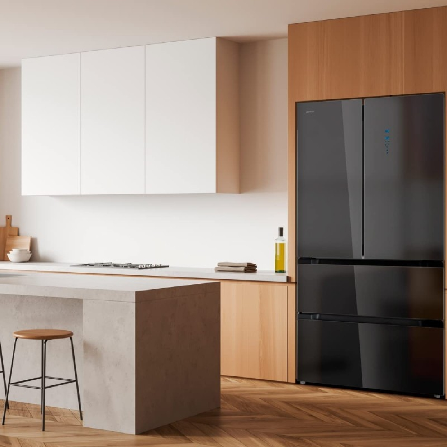 Nowoczesna czarna lodówka z czterema drzwiami w jasnym otoczeniu kuchni.