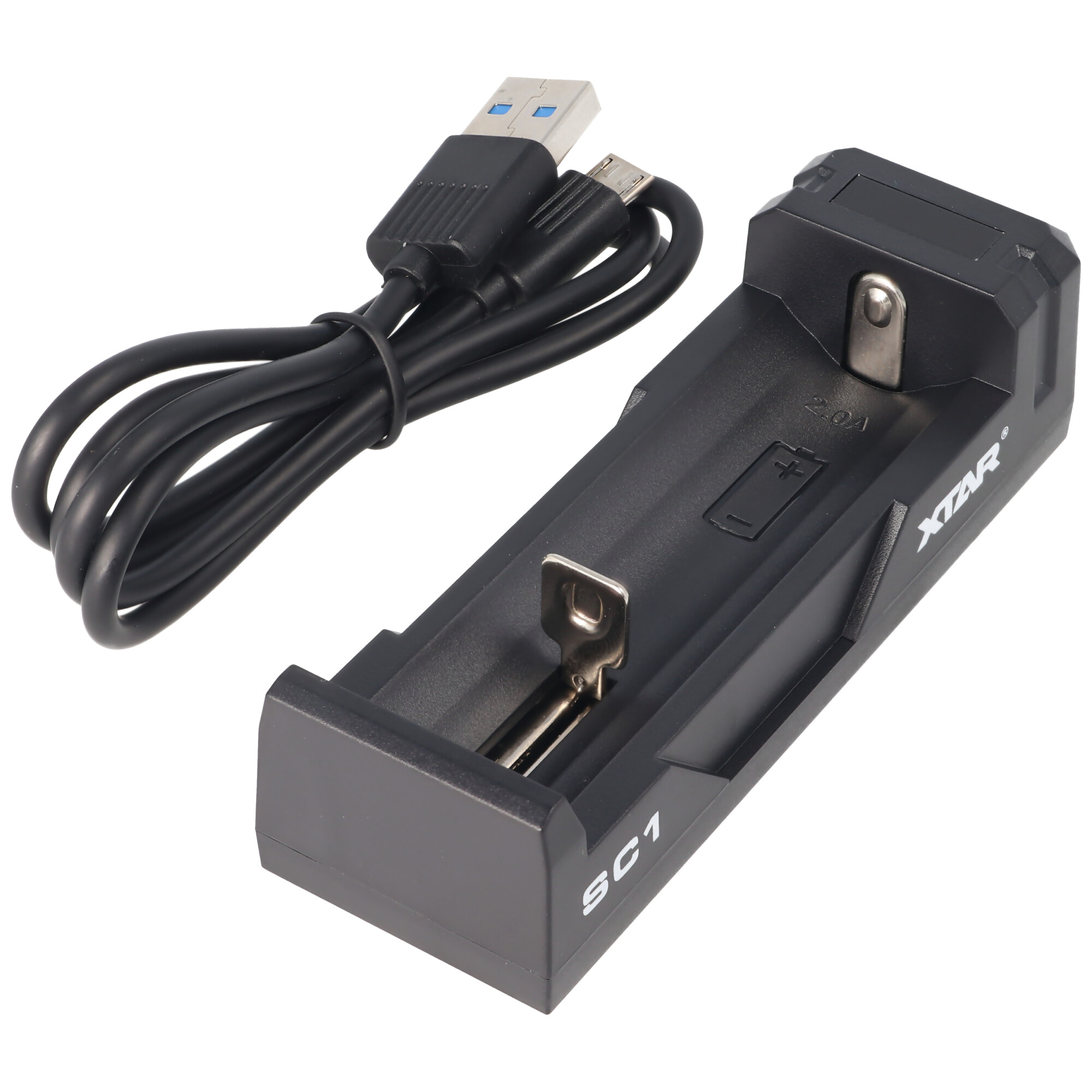 Ein schwarzes Batterieladegerät mit einem USB-Kabel. Es hat einen Steckplatz zum Aufladen von Batterien.