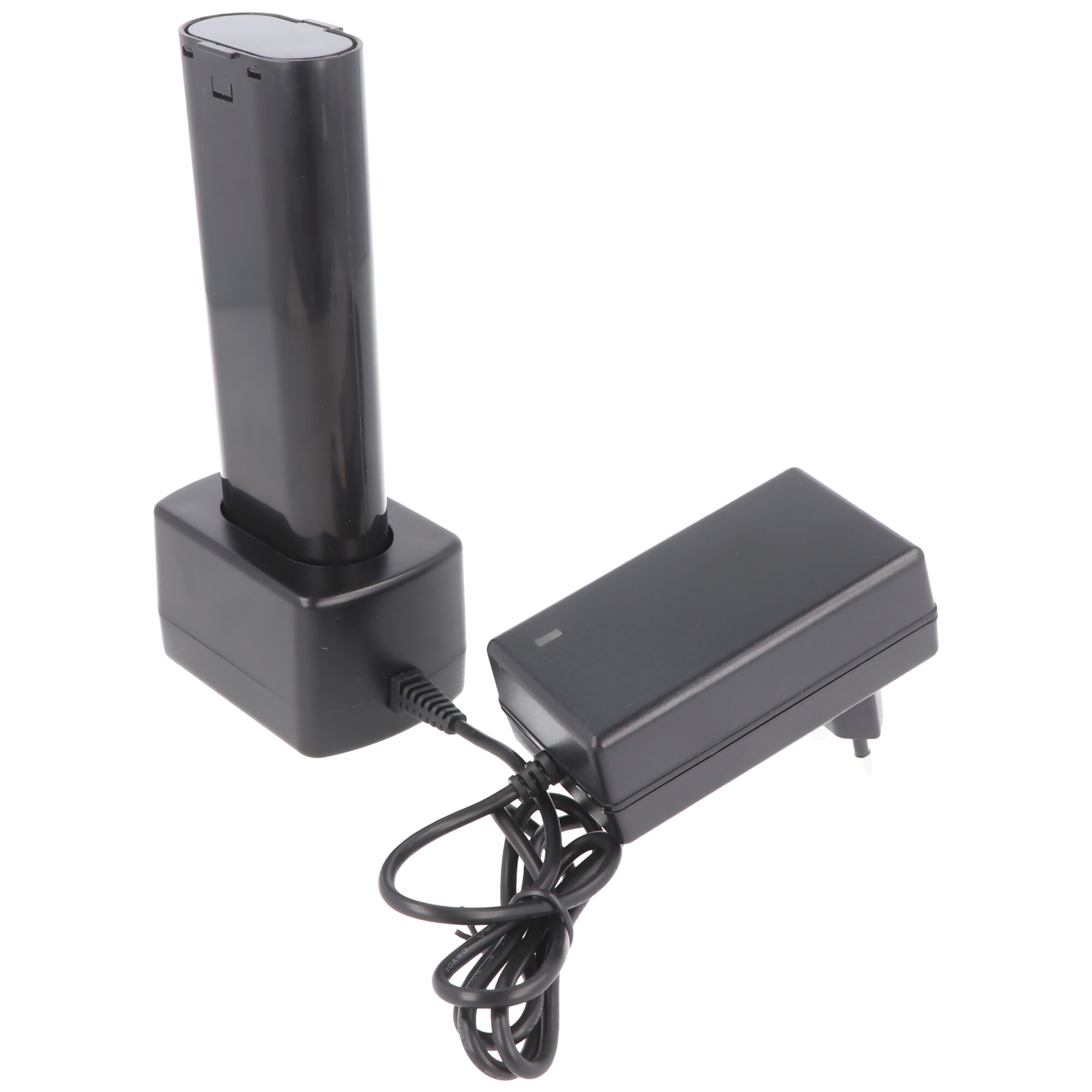Schwarzes Batterieladegerät mit Akku und Netzteil. Weißer Hintergrund. Kabel verbunden.