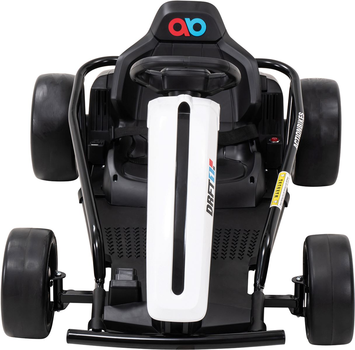Ein schwarzes Go-Kart mit weißer Front, schwarzen Rädern, einem Lenkrad und dem Drifter-Logo.