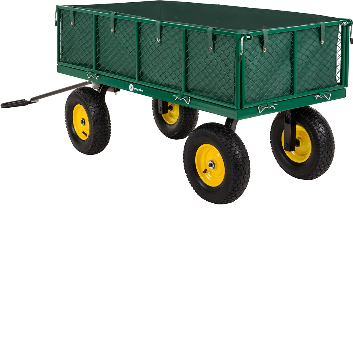 Ein grüner Gartenwagen mit vier gelb bereiften Rädern. Er ist leer und auf weißem Grund.