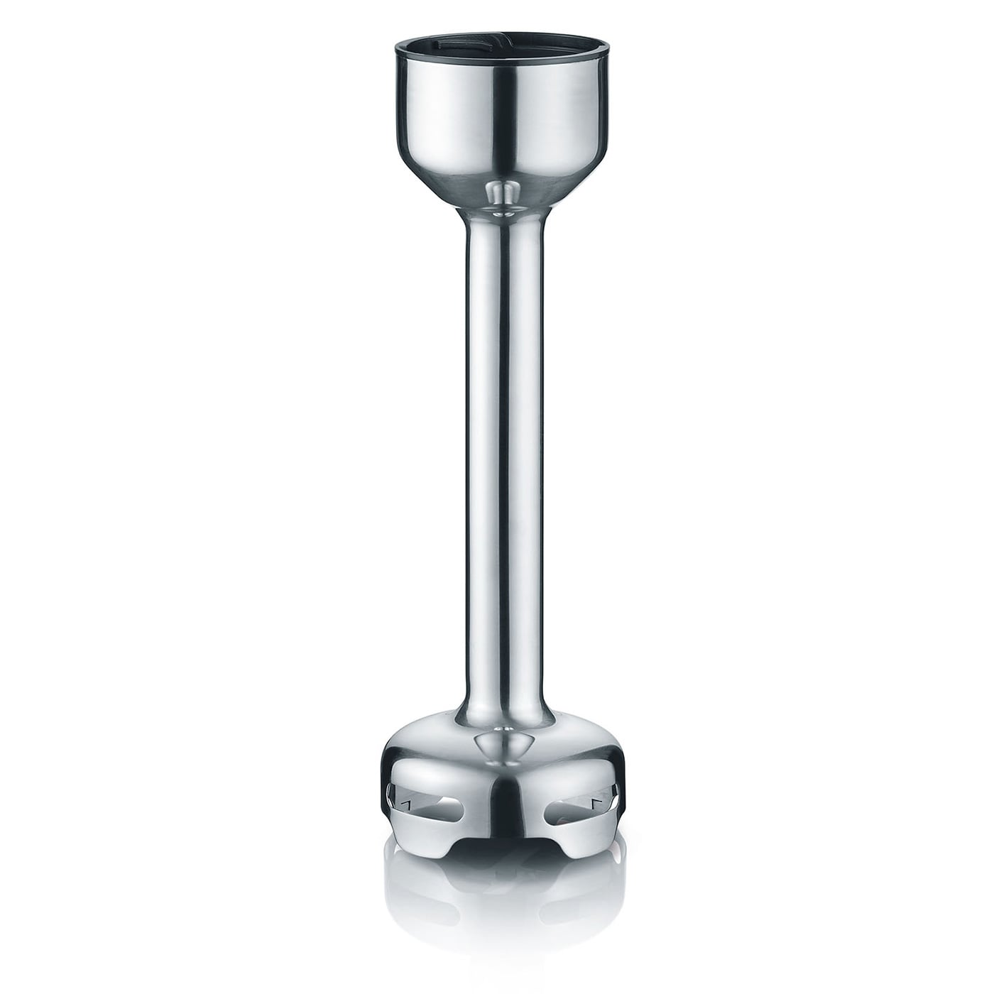 Un accessoire de mixeur plongeant en acier inoxydable brillant, isolé sur fond blanc.