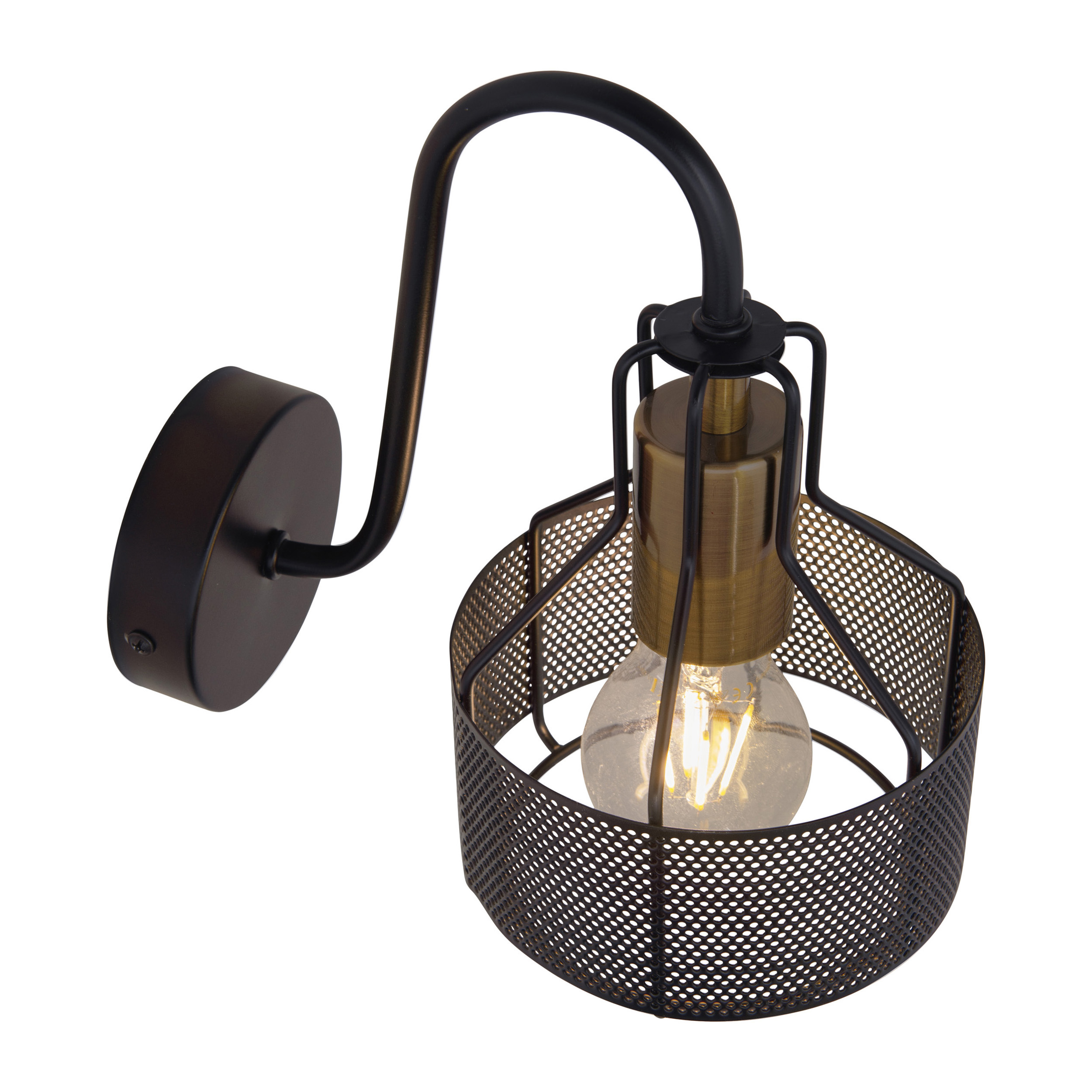 Eine schwarze Wandlampe mit einem Lampenschirm aus Metallgitter, einem gebogenen Arm und einer dekorativen Glühbirne.