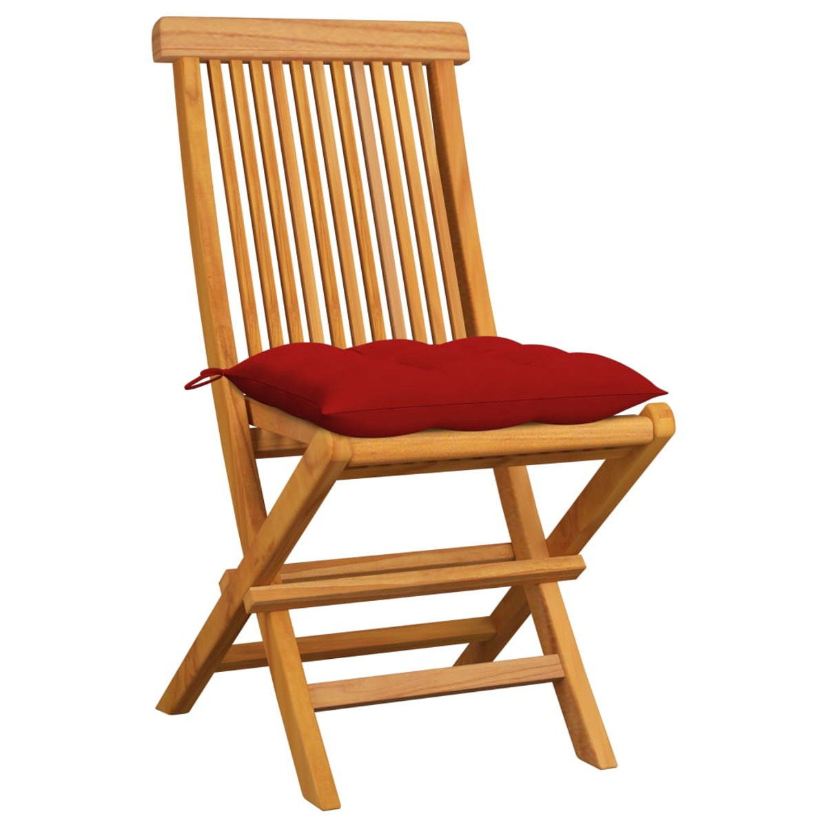 Klappstuhl aus Holz mit rotem Kissen. Der Stuhl hat eine Lattenlehne und ist geöffnet.