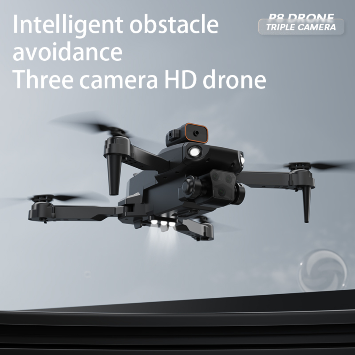 Schwarze Drohne im Flug. Text: Intelligente Hindernisvermeidung, Drei-Kamera-HD-Drohne. Himmelshintergrund.