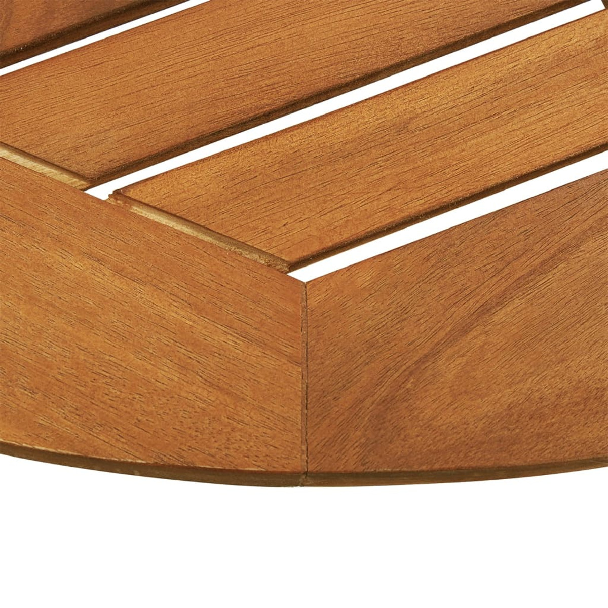 Nahaufnahme einer Holztischecke mit Lattenrost, die die Tischlerei zeigt.