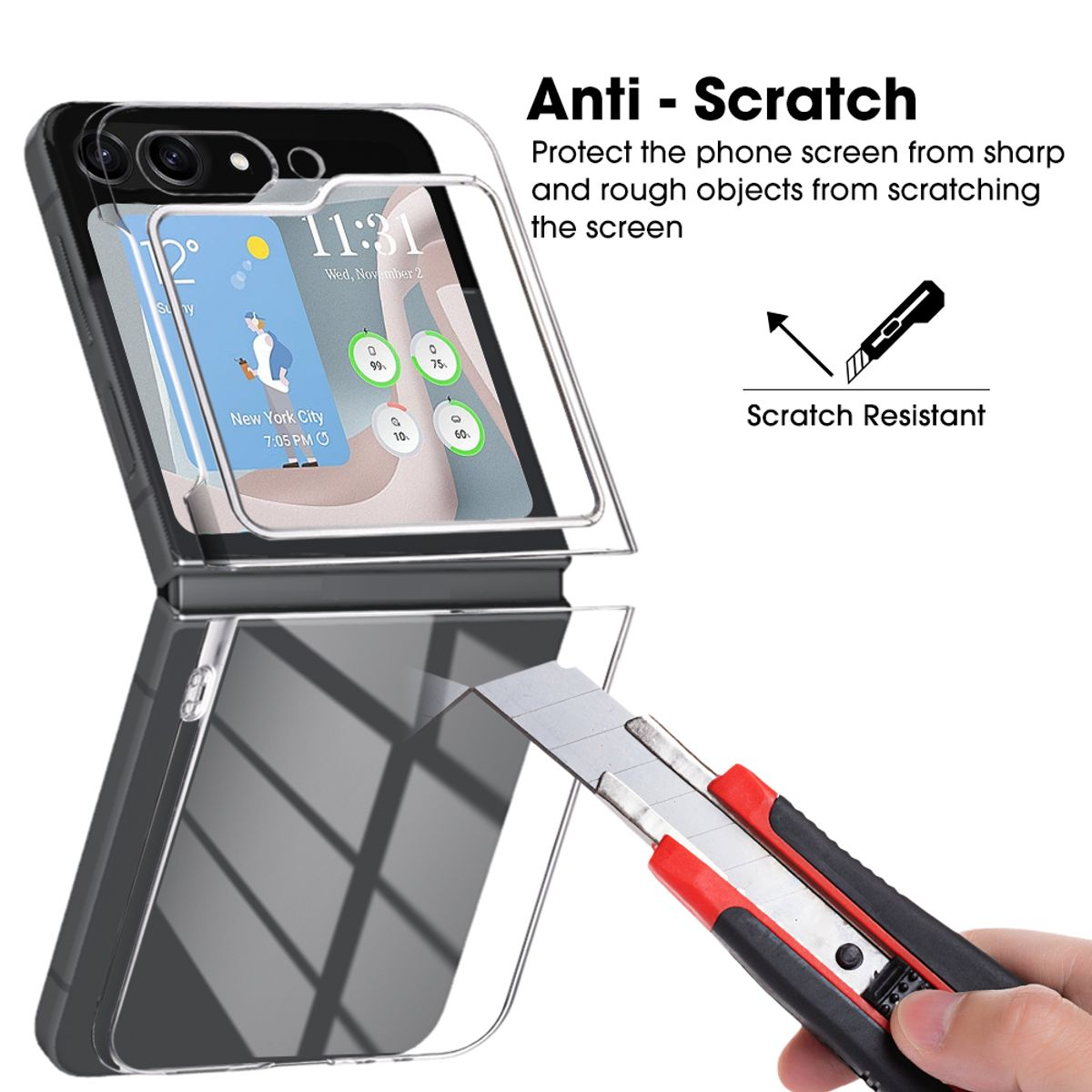Ein Telefon in einer Hülle mit Displayschutzfolie. Ein Cutter wird an das Telefon gehalten.