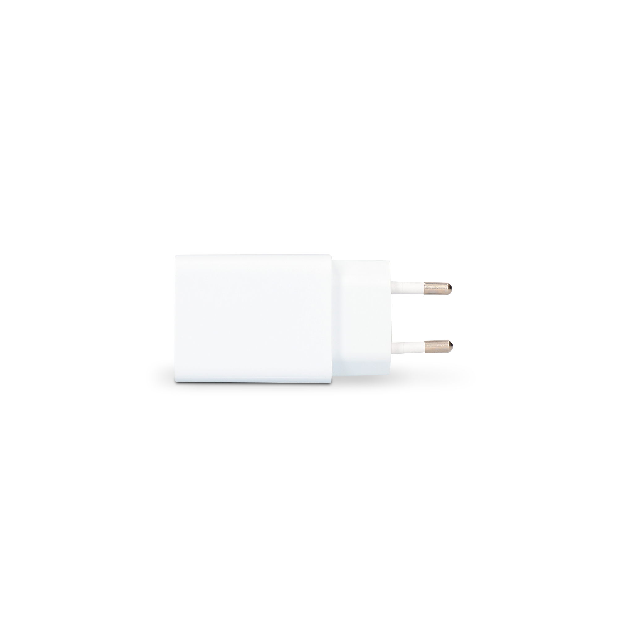 Adaptador de enchufe de pared blanco. Fondo blanco.