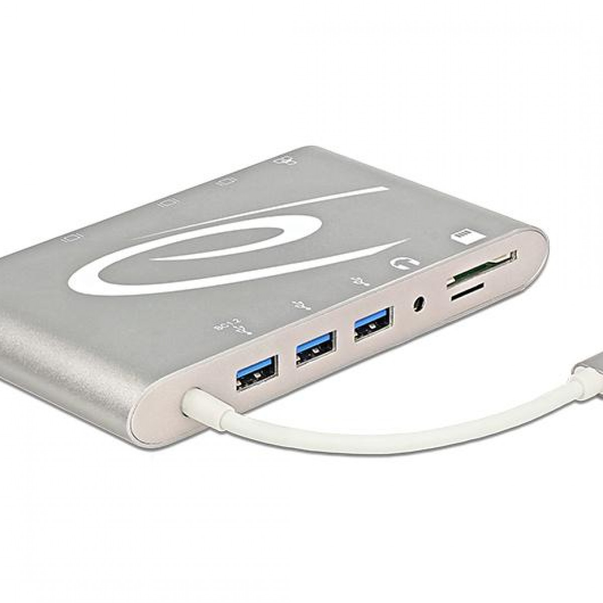 Silberner USB-Hub mit mehreren Anschlüssen und weißem Kabel, auf weißem Hintergrund.