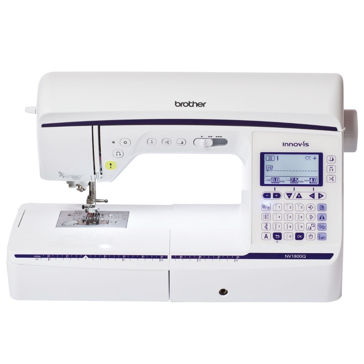 Macchina da cucire bianca con dettagli viola. Display digitale e vari pulsanti visibili.