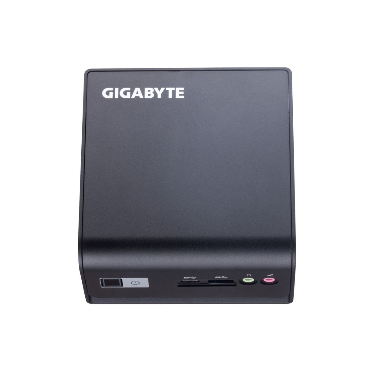Schwarzer GIGABYTE Mini-PC auf weißem Hintergrund. Frontplatte hat Power-Taste, Anschlüsse.