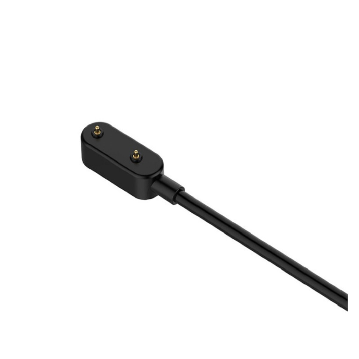 Schwarzes Ladekabel mit Stecker. Der Hintergrund ist weiß.