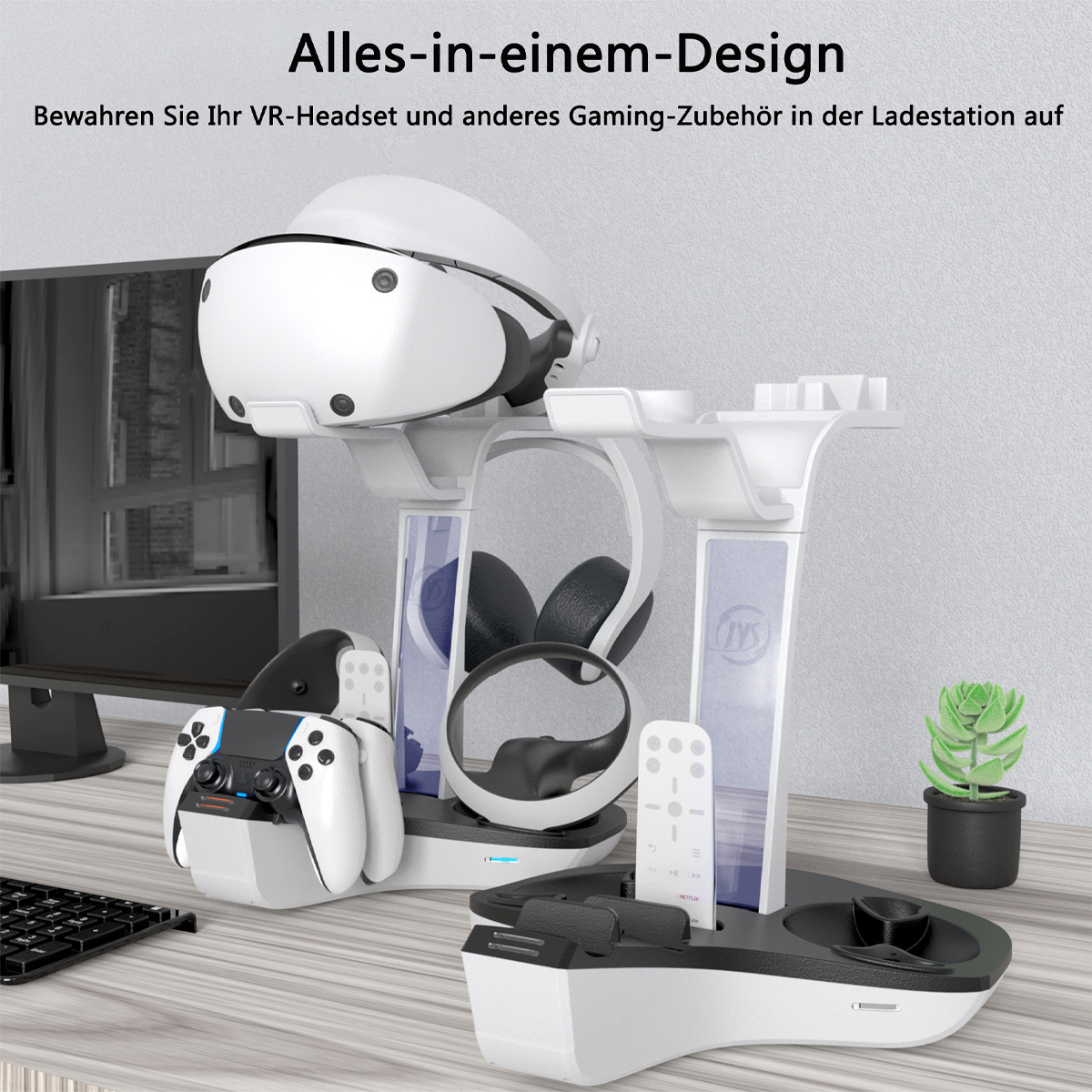 Weißes VR-Headset auf Ständer. Controller und Zubehör. Schreibtisch, grauer Hintergrund.