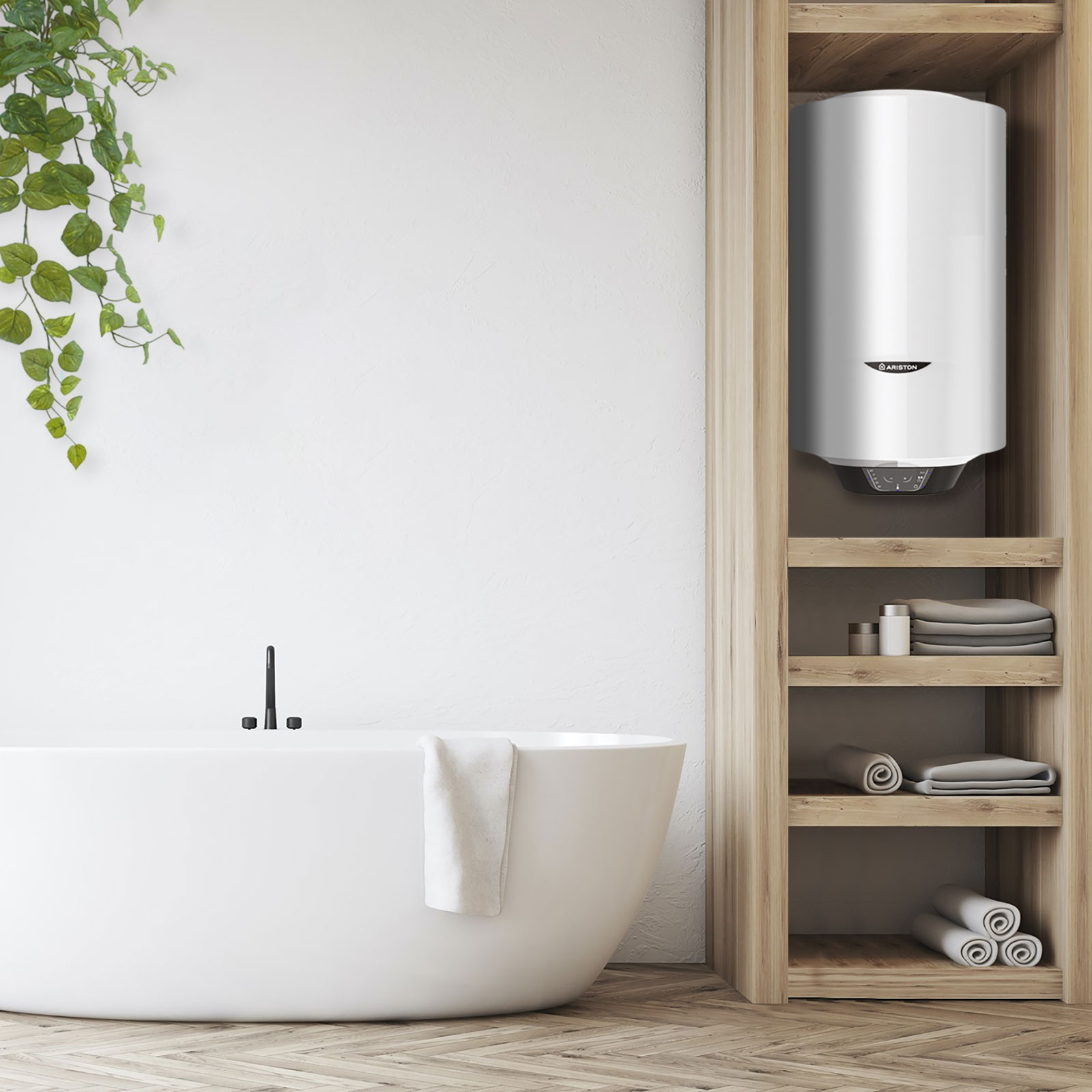 Calentador de agua blanco montado en un armario de madera con bañera blanca y plantas verdes al fondo.