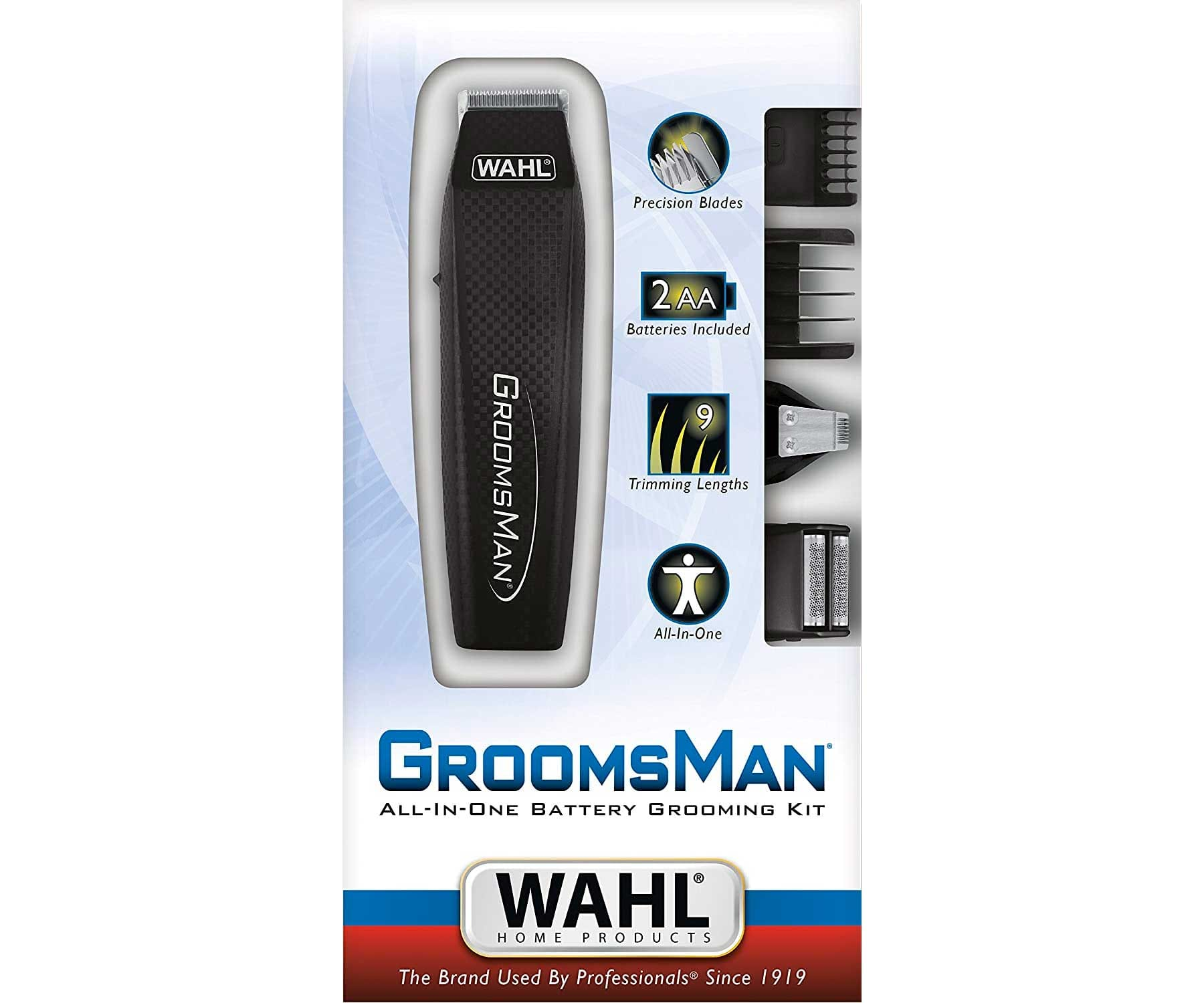 Groomsman All-in-One Akku-Pflegeset. Enthält Trimmer, Aufsätze und Batterien. Weißer Hintergrund.