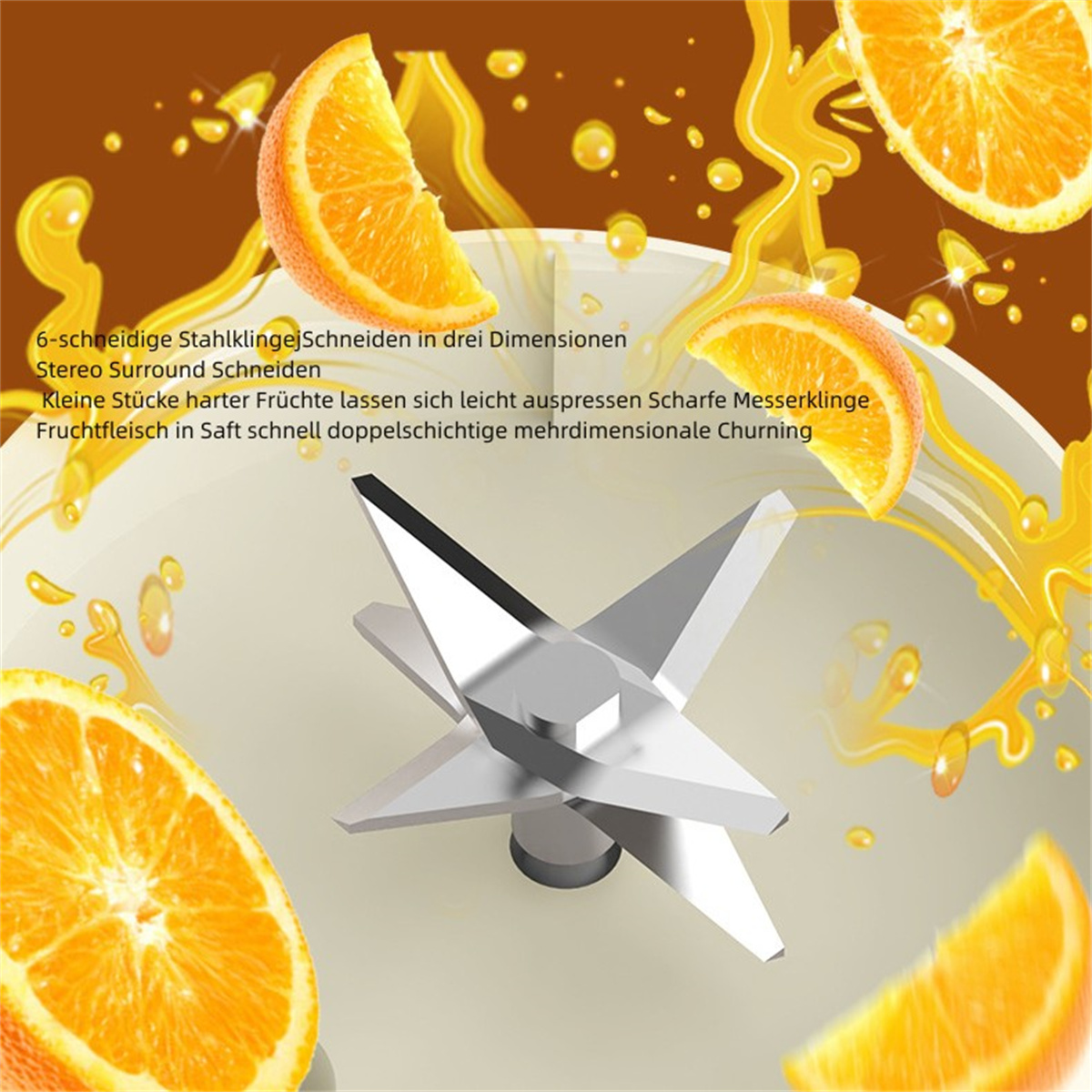 Nahaufnahme einer Mixer-Klinge, die Orangenscheiben schneidet. Orangensaft spritzt um die Klinge herum.