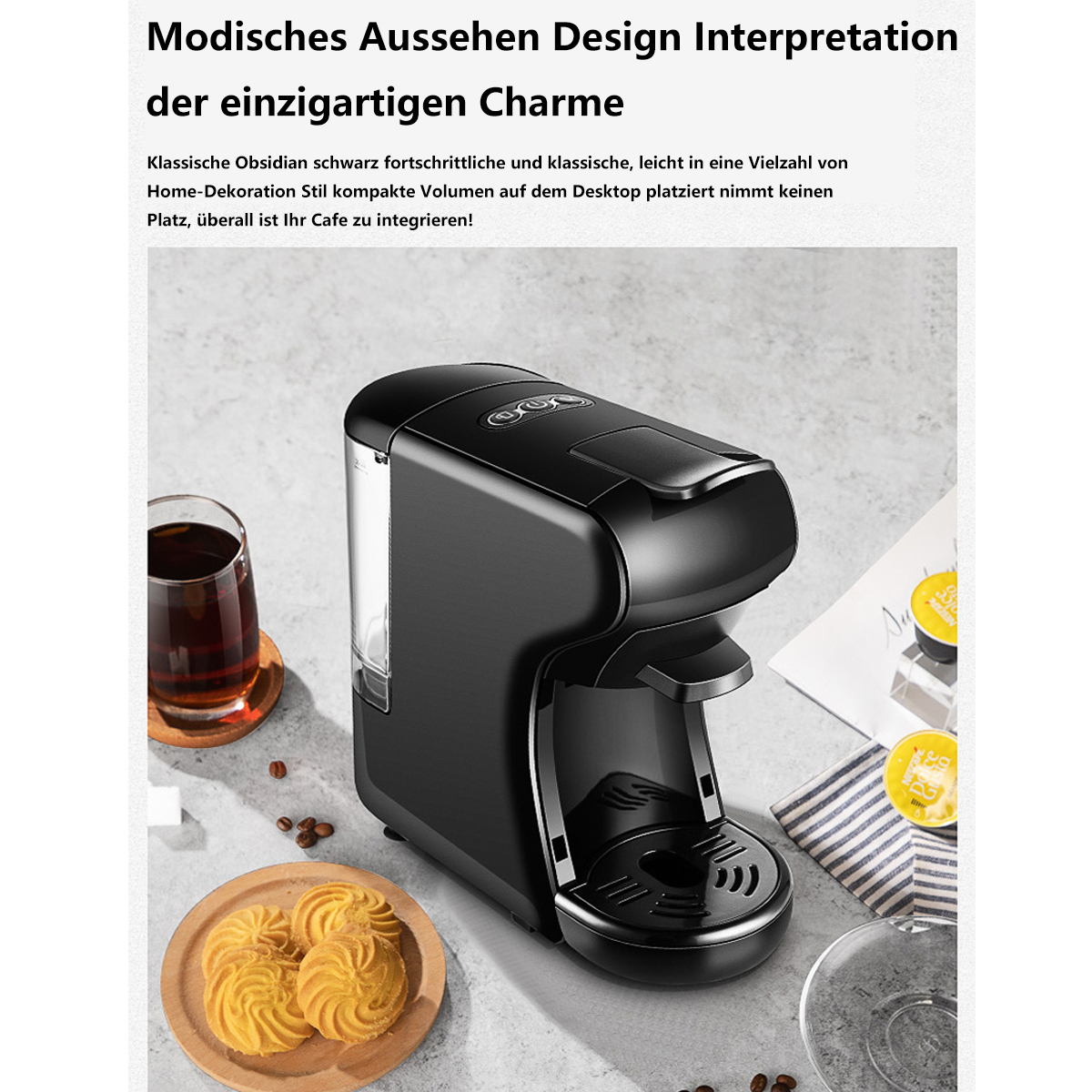 Eine schwarze Kaffeemaschine mit Wassertank, Keksen und einem Glas Tee.