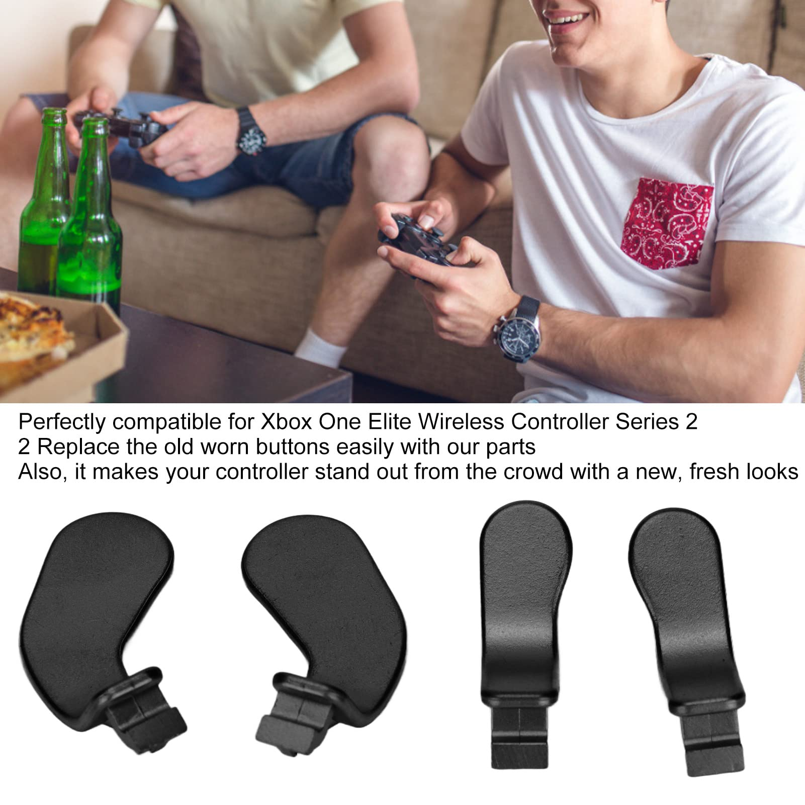 Zwei Männer spielen Videospiele, darunter Controller-Teile.