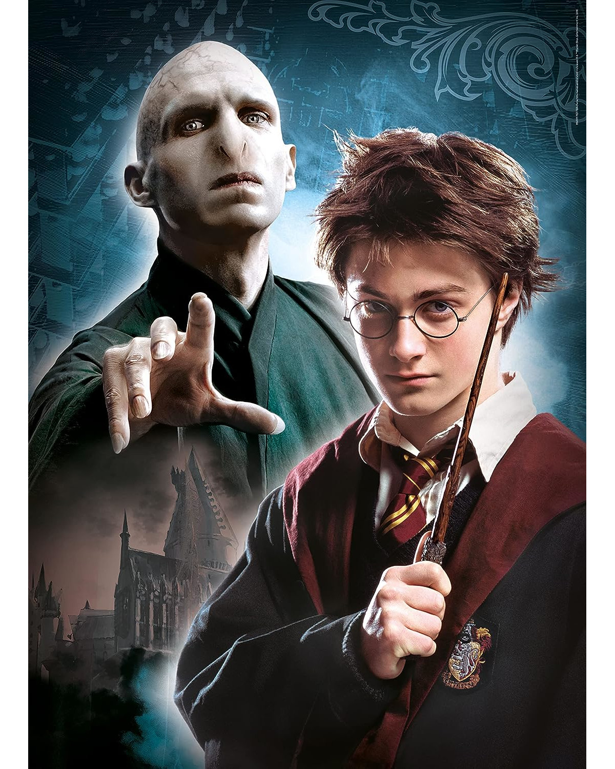 Poster von Harry Potter und Voldemort. Harry hält einen Zauberstab, Voldemort zeigt, Schloss im Hintergrund.