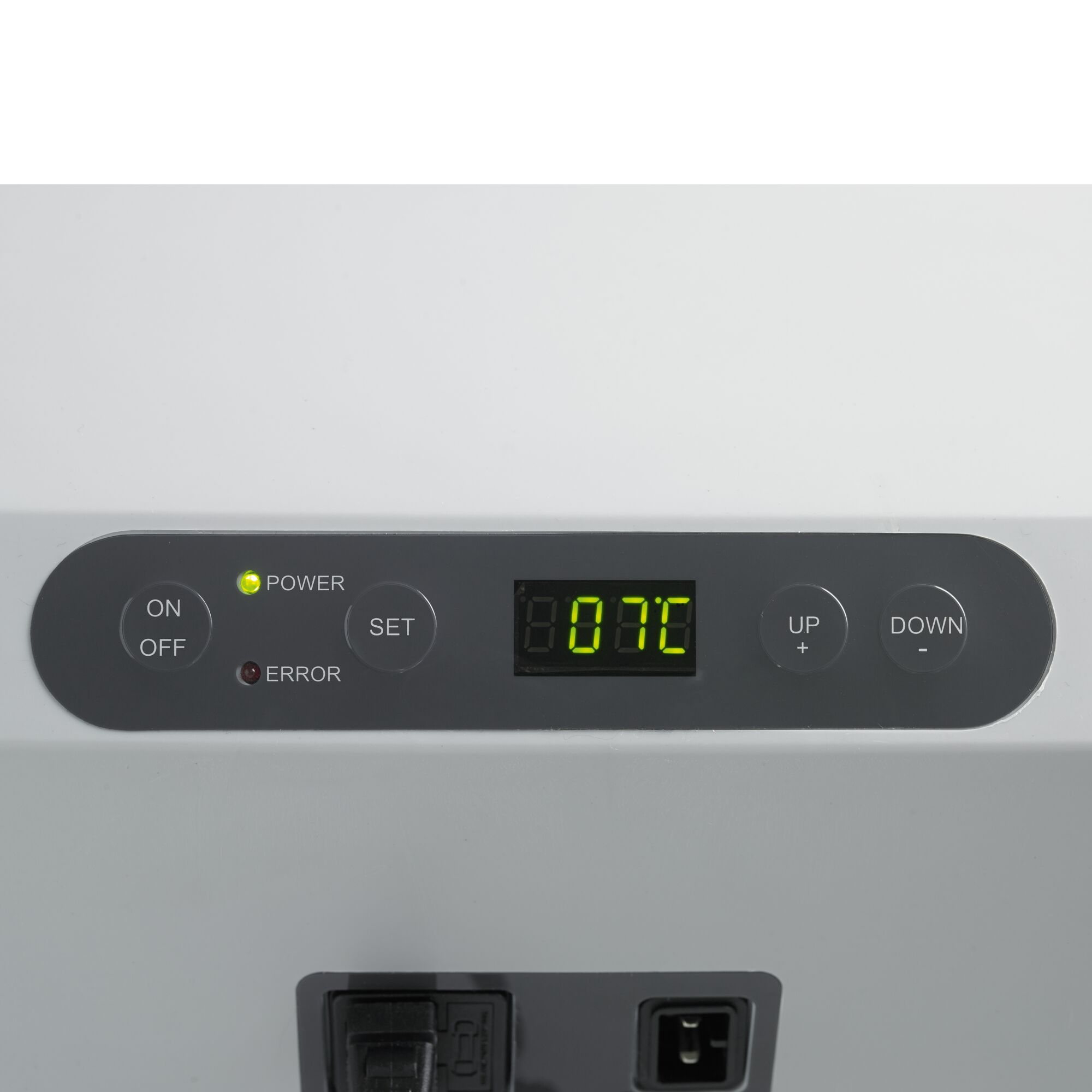 Cyfrowy panel sterowania z wyświetlaczem '8070'. Przyciski zasilania, ustawień i regulacji.