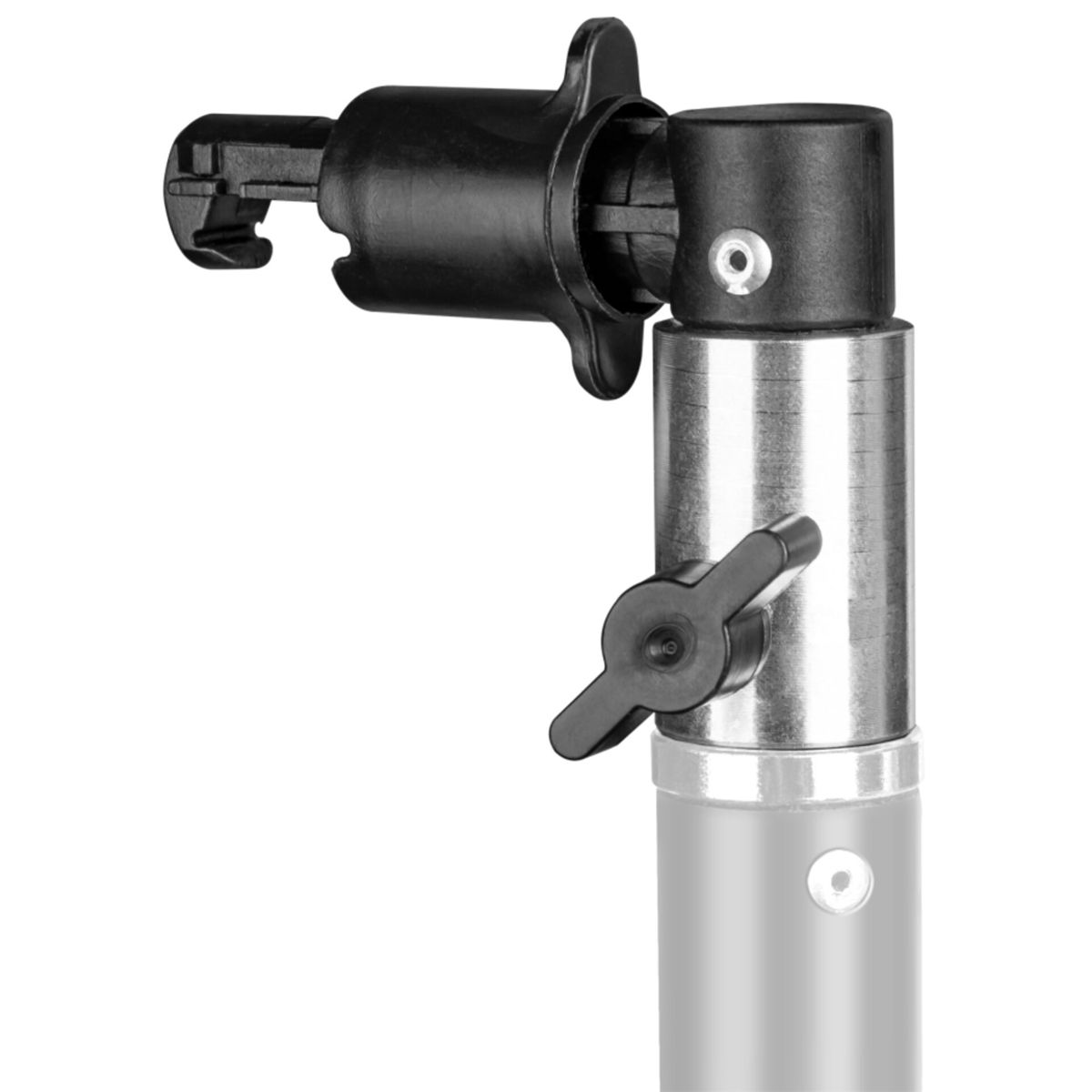 Schwarze Kamera-Halterung aus Metall und Kunststoff, abgewinkelt, auf weißem Hintergrund. Schwarzer Knopf sichtbar.