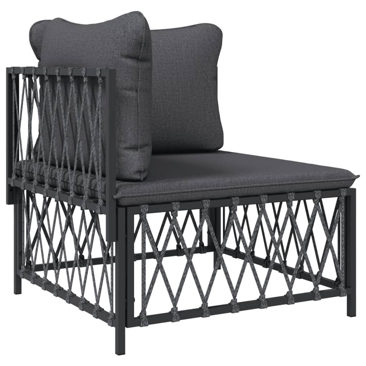 Ein moderner Outdoor-Sessel mit grauem Kissen und gewebtem Rahmen.