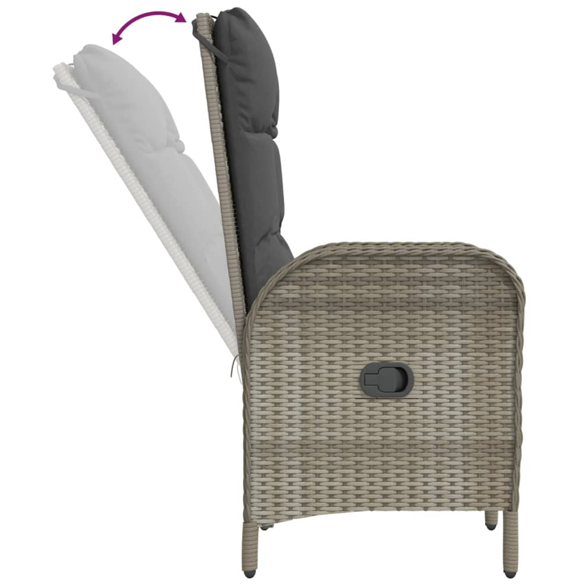 Ein Rattan-Liegestuhl in Seitenansicht. Die Rückenlehne ist teilweise zurückgelehnt. Er hat ein graues Kissen.