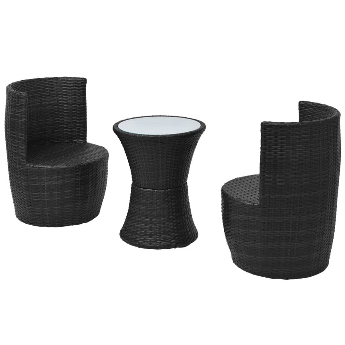 Schwarzes gewebtes Outdoor-Set. Zwei geschwungene Stühle und ein kleiner runder Tisch. Weißer Hintergrund.
