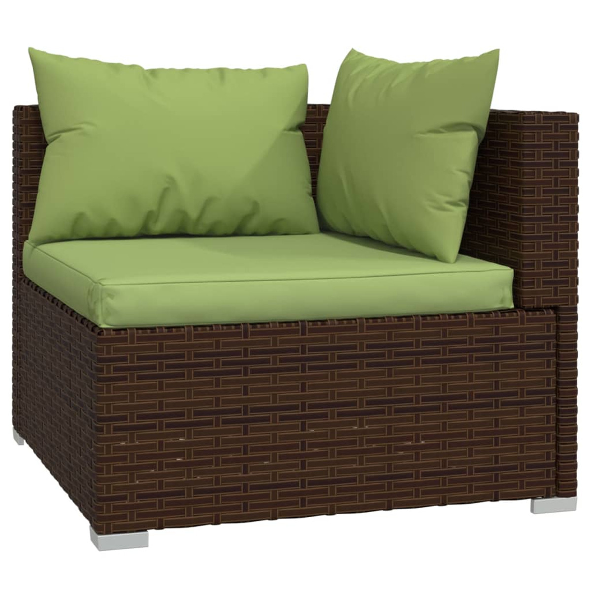 Ein brauner, gewebter Eckstuhl mit grünen Kissen und Kissen.