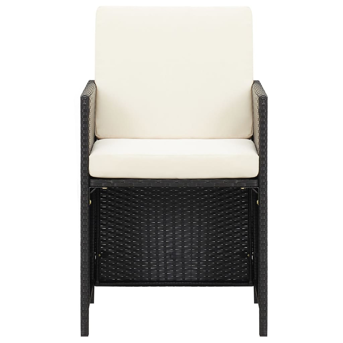 Schwarzer Rattan-Stuhl mit weißem Kissen. Weißer Hintergrund.