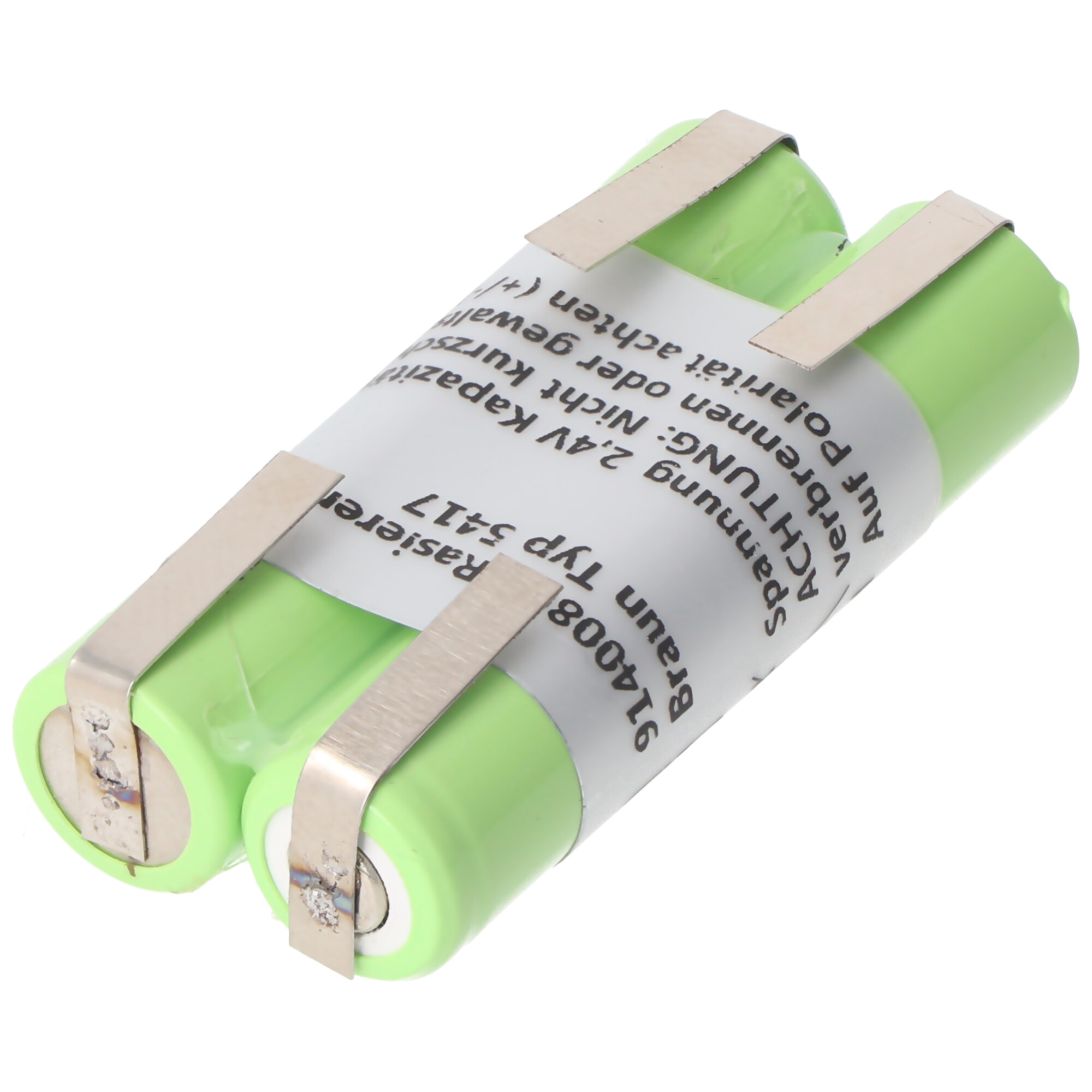 Zwei grüne Batterien mit Metallanschlüssen. Weißes Etikett mit Text auf Deutsch.