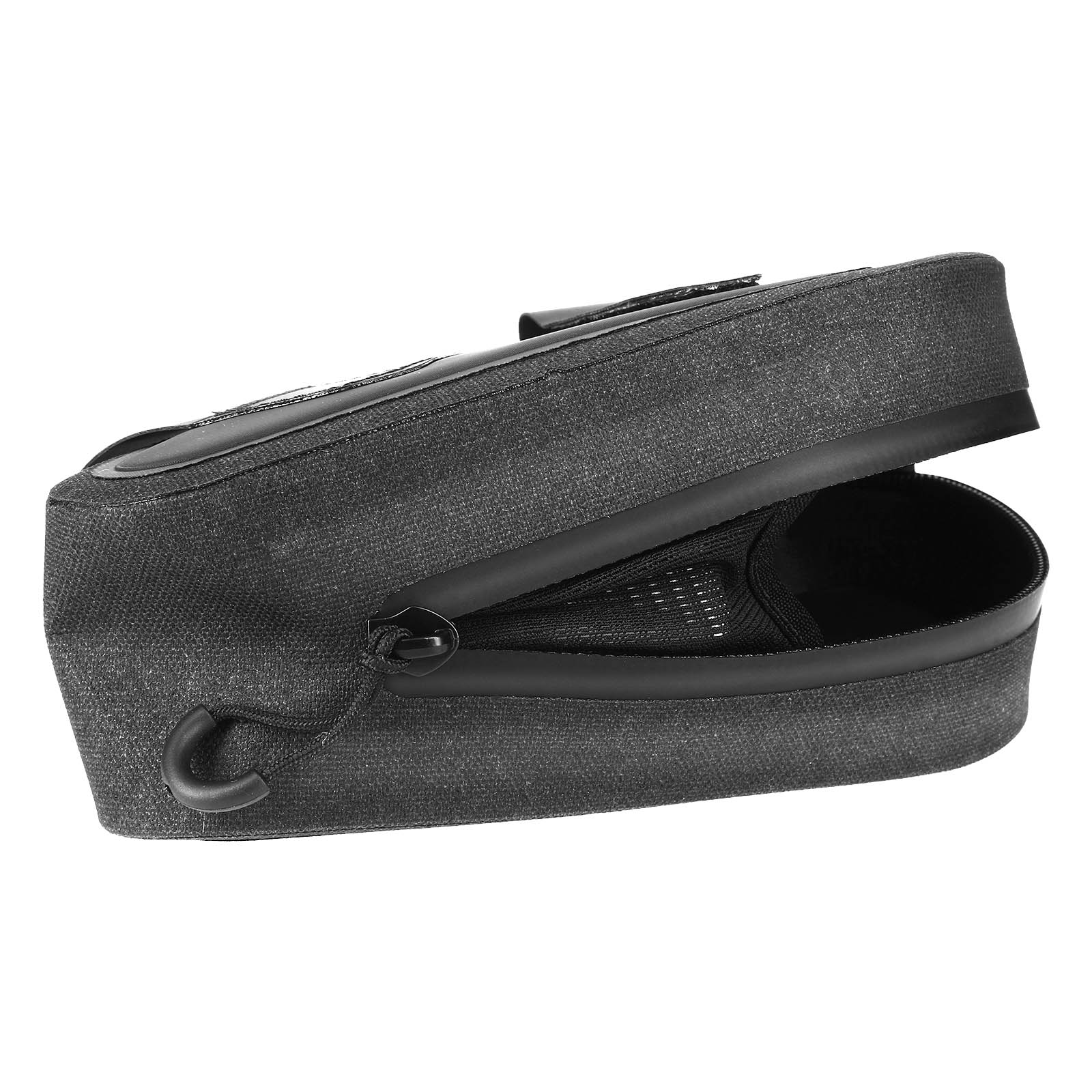 Geöffnete schwarze Fahrradtasche, zeigt das Innere mit Reißverschluss und Haken.