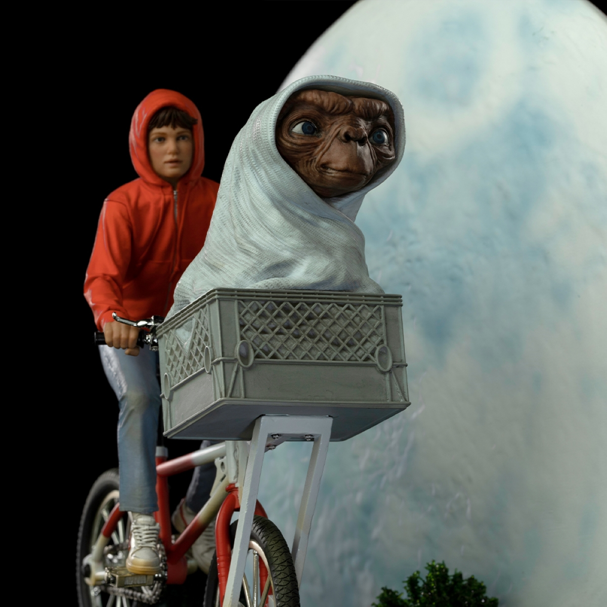 Iron Studios 1:10 E.T. and Elliot - Iron Studios Et In The Basket