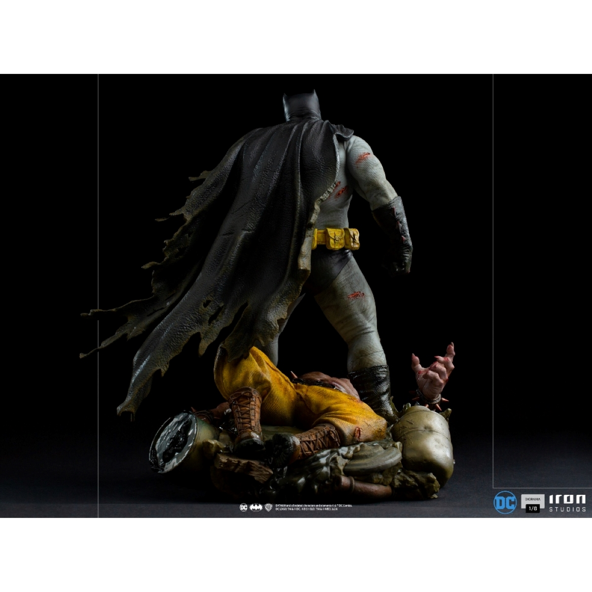 Batman Statue Dark The STUDIOS 1/6 - IRON Returns Sammelfigur Knight Diorama