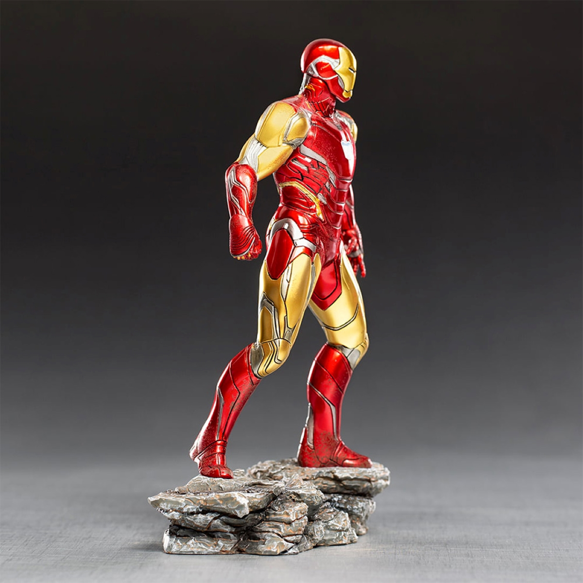 IRON STUDIOS The Sammelfigur 1/10 Man - Ultimate Statue Avengers Iron