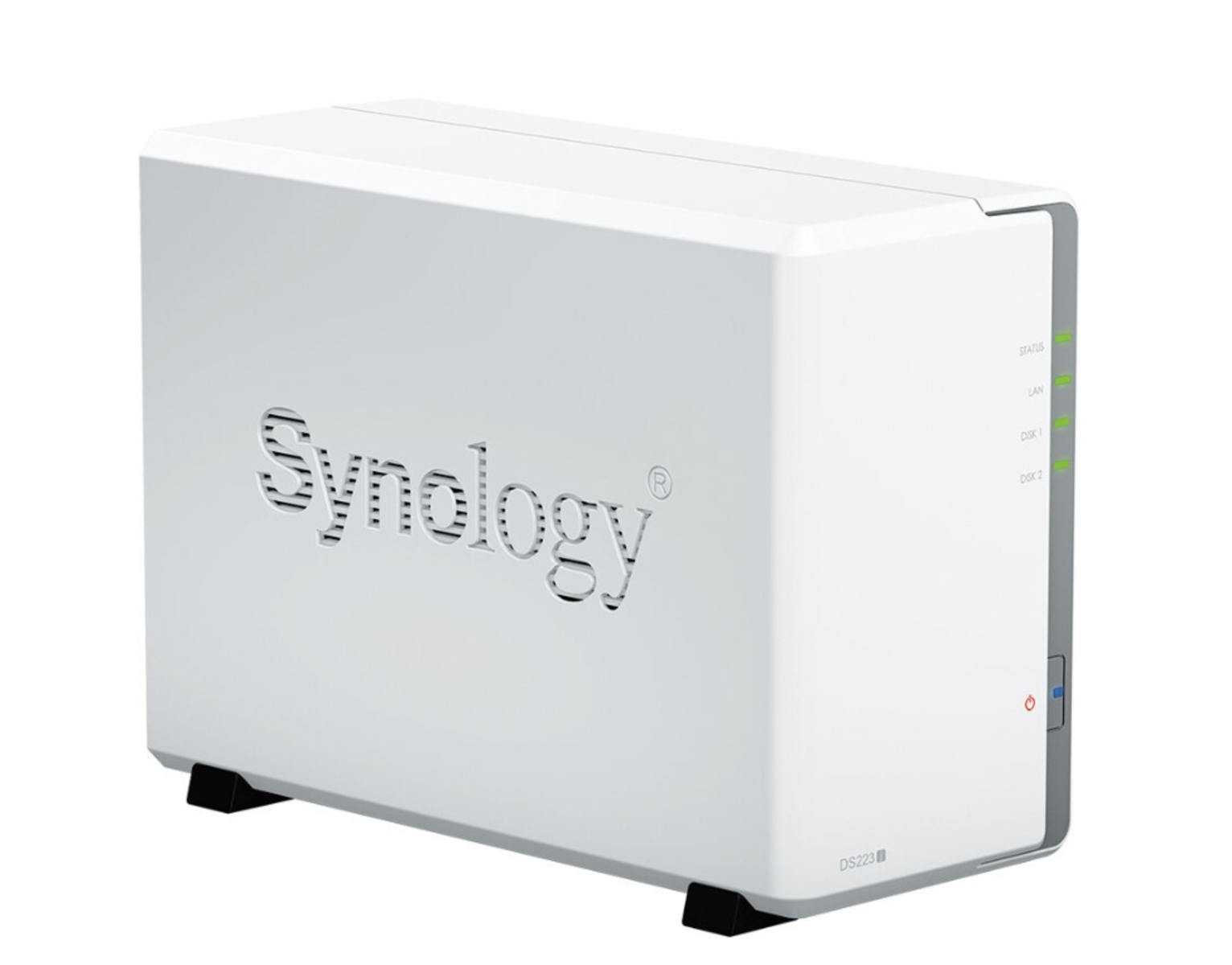 Weißer NAS-Server mit Synology-Logo, auf weißem Hintergrund.