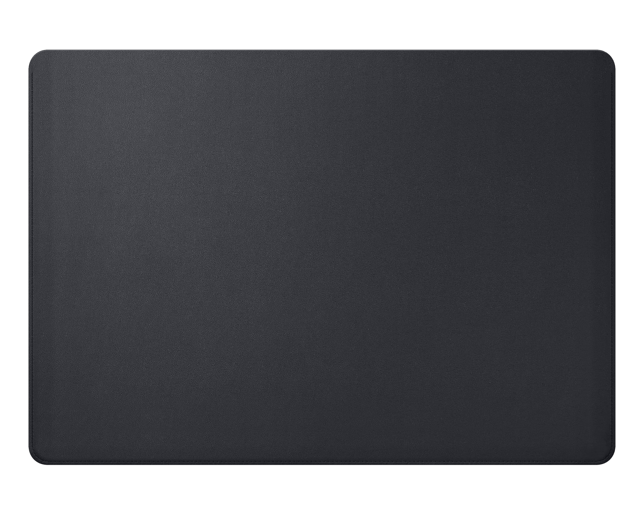 Schwarzes Mousepad auf schwarzem Hintergrund. Das Mousepad ist rechteckig.