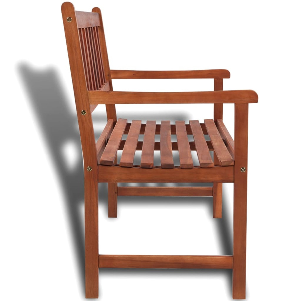 Holzbank mit Armlehnen. Seitenansicht zeigt Lamellen für Sitz und Rücken. Weißer Hintergrund.