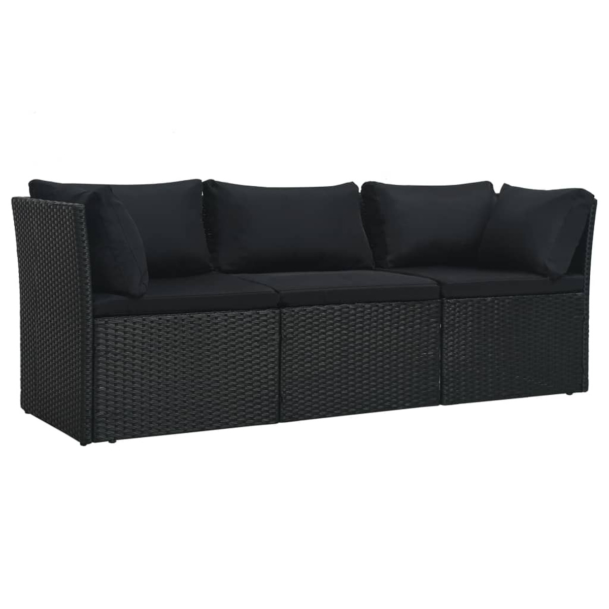 Schwarzes, gewebtes Outdoor-Sofa mit drei Kissen. Es befindet sich auf weißem Hintergrund.
