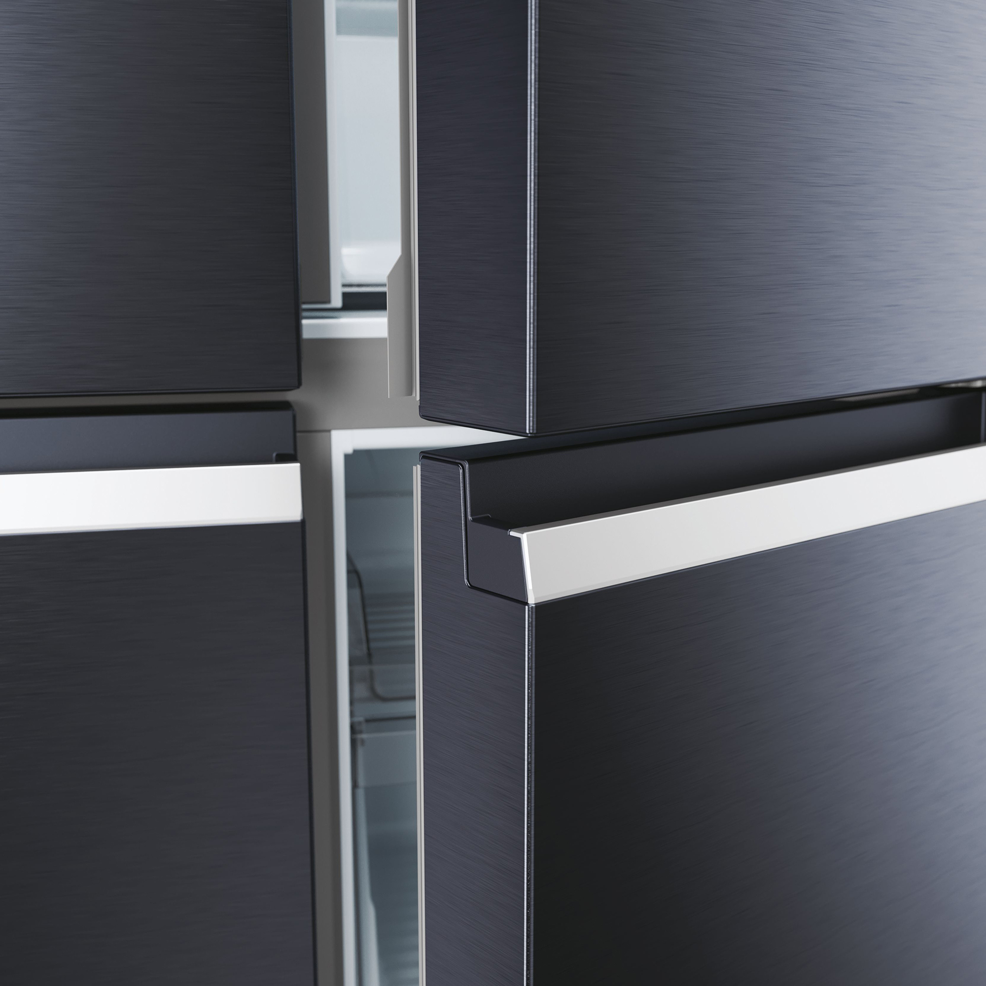 Puertas negras de refrigerador, textura de metal cepillado con asa.