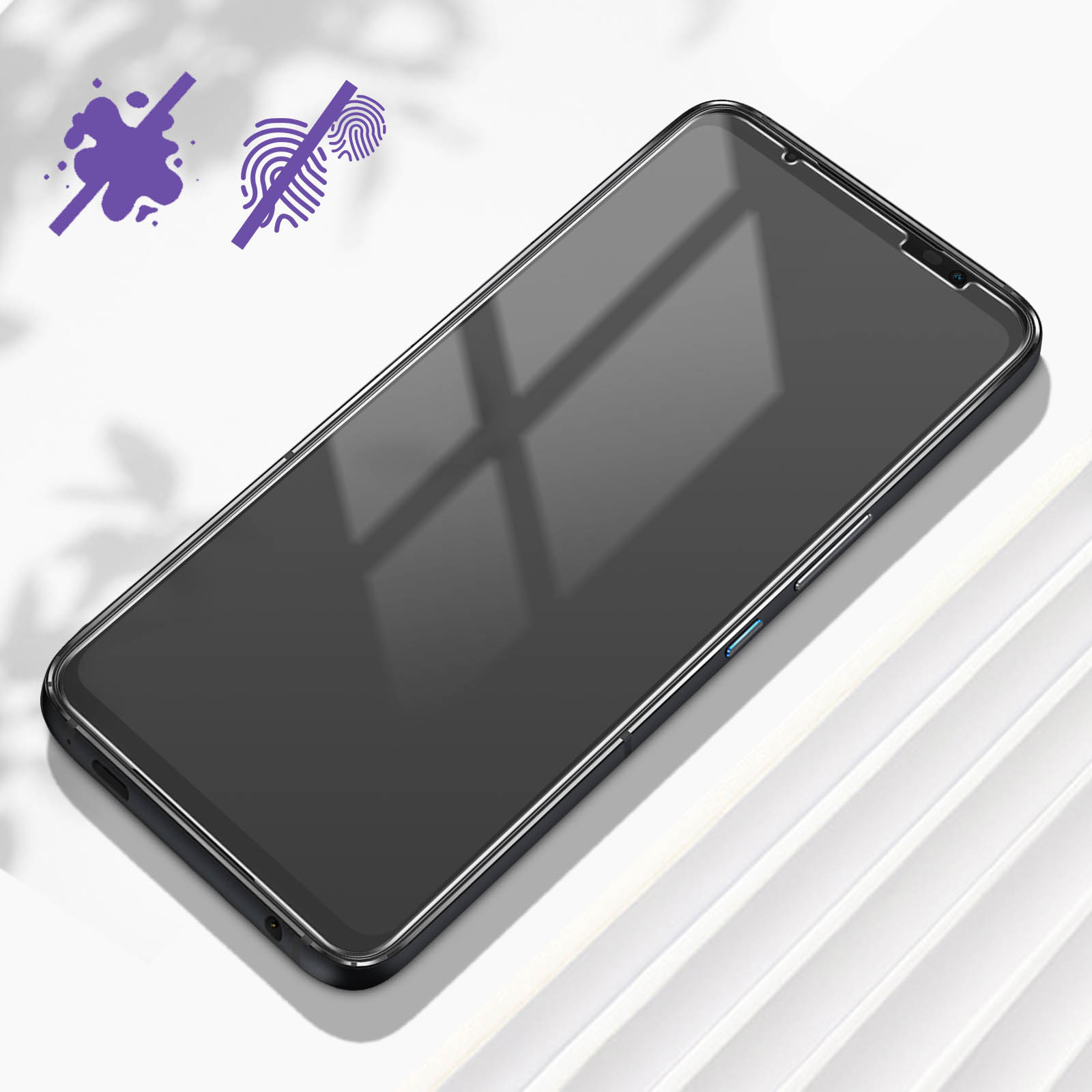 Smartphone con protezione schermo, anti-impronta e macchie di spruzzi.