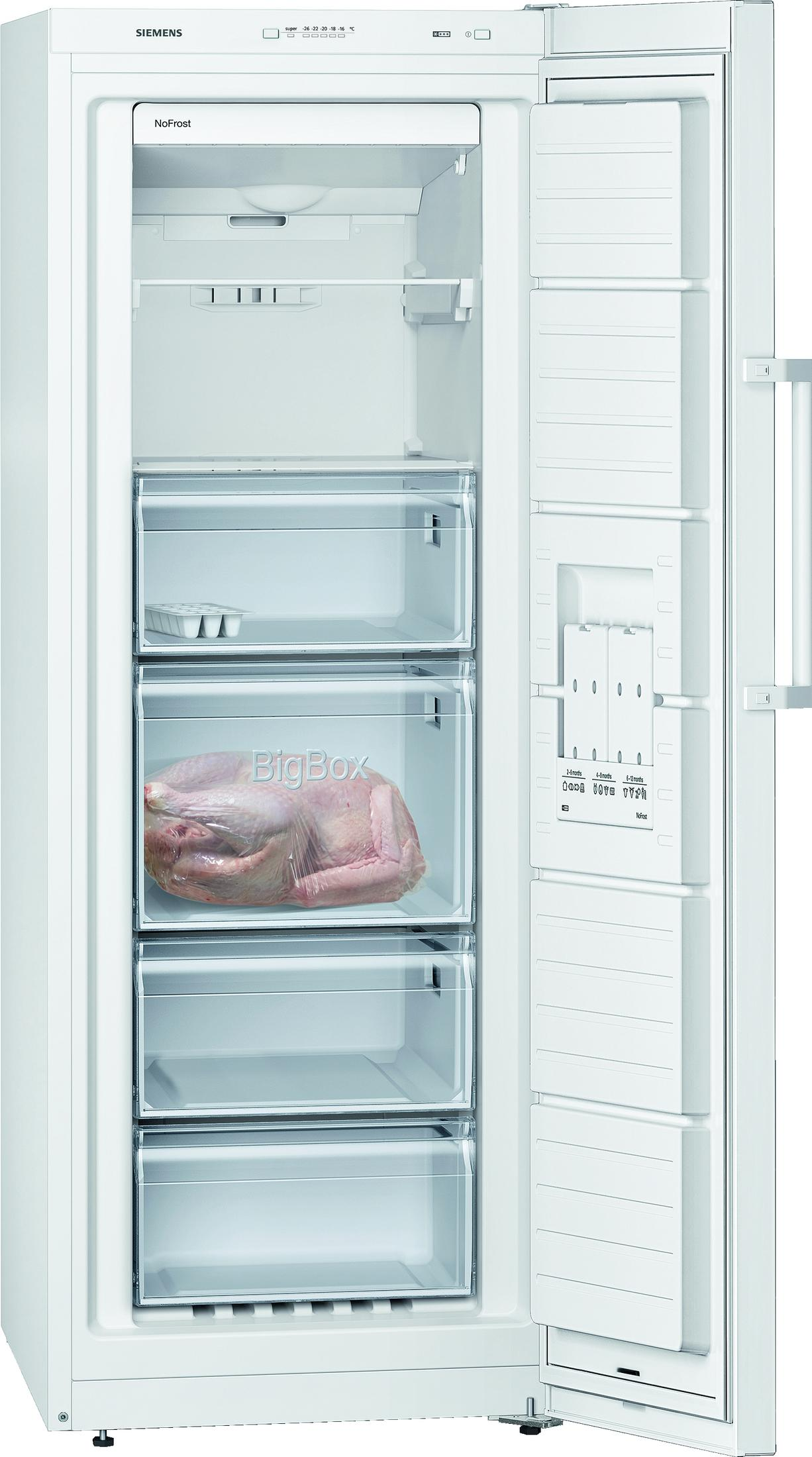 Weißer Kühlschrank mit geöffneter Tür. Im Inneren befinden sich Regale und Schubladen.