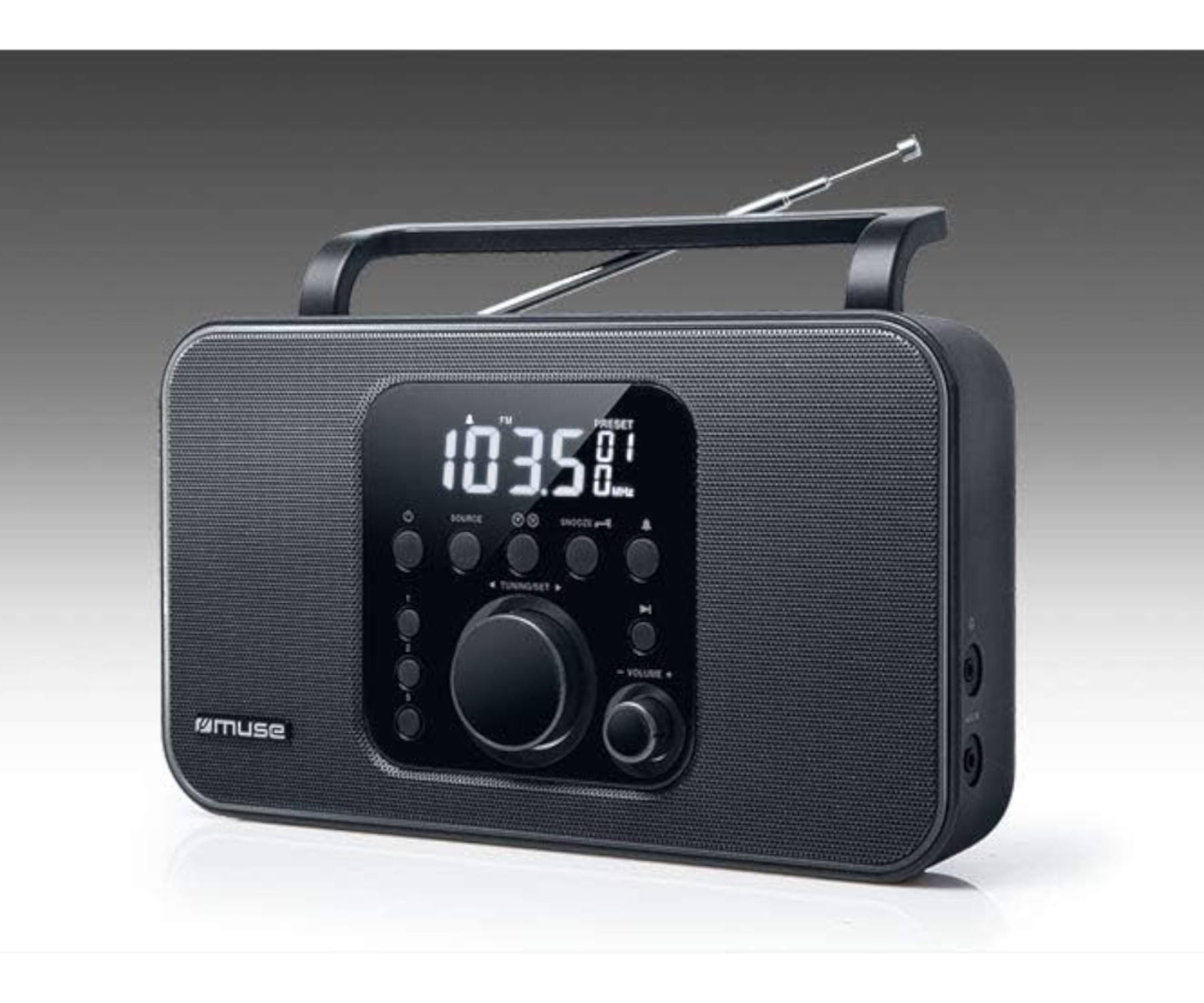 Czarne radio z cyfrowym wyświetlaczem i uchwytem na górze.